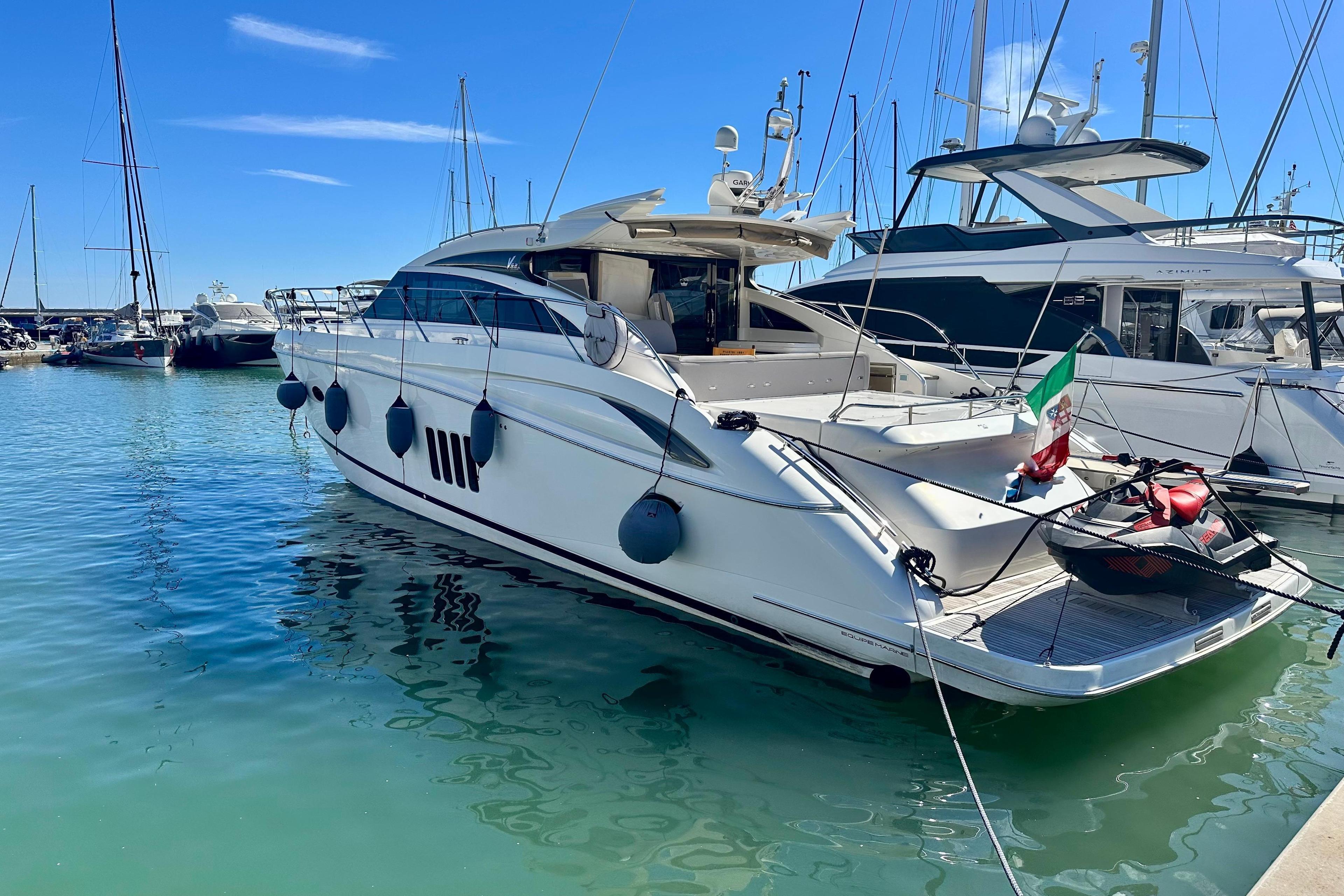 Princess V62