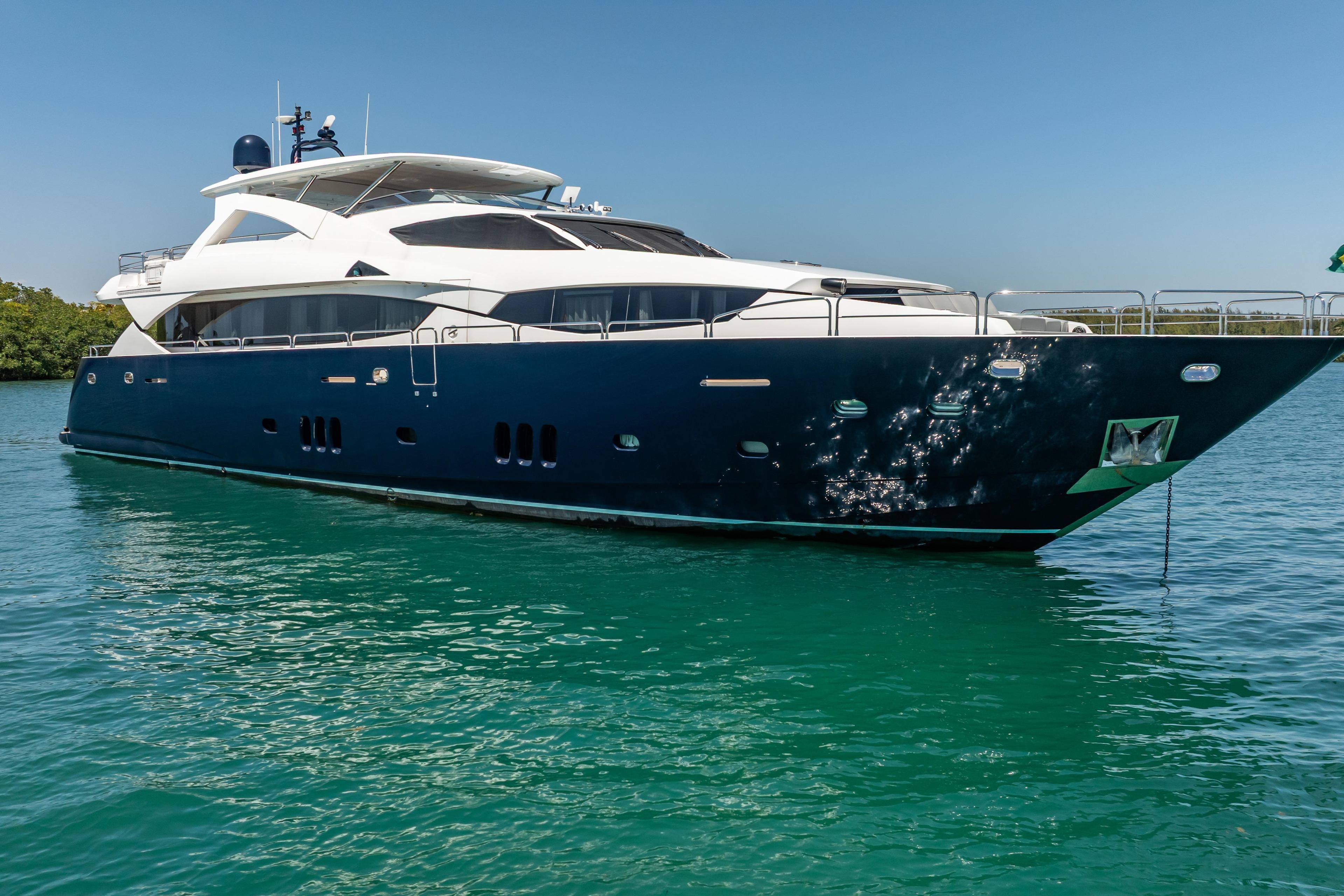 Sunseeker 34 Metre Yacht