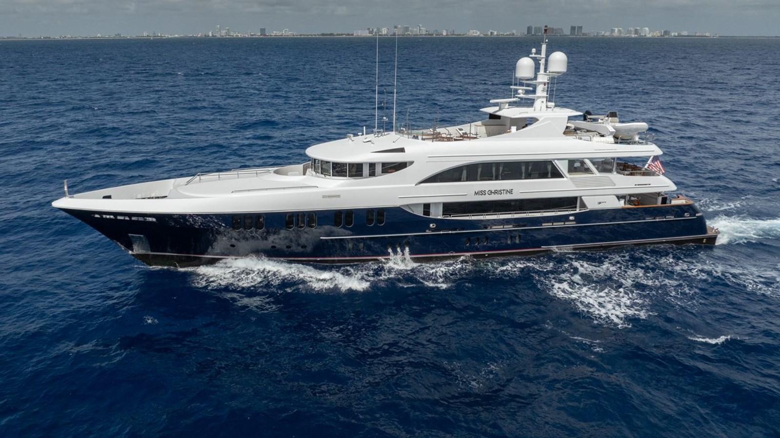 Trinity Yachts Tri-Deck MY