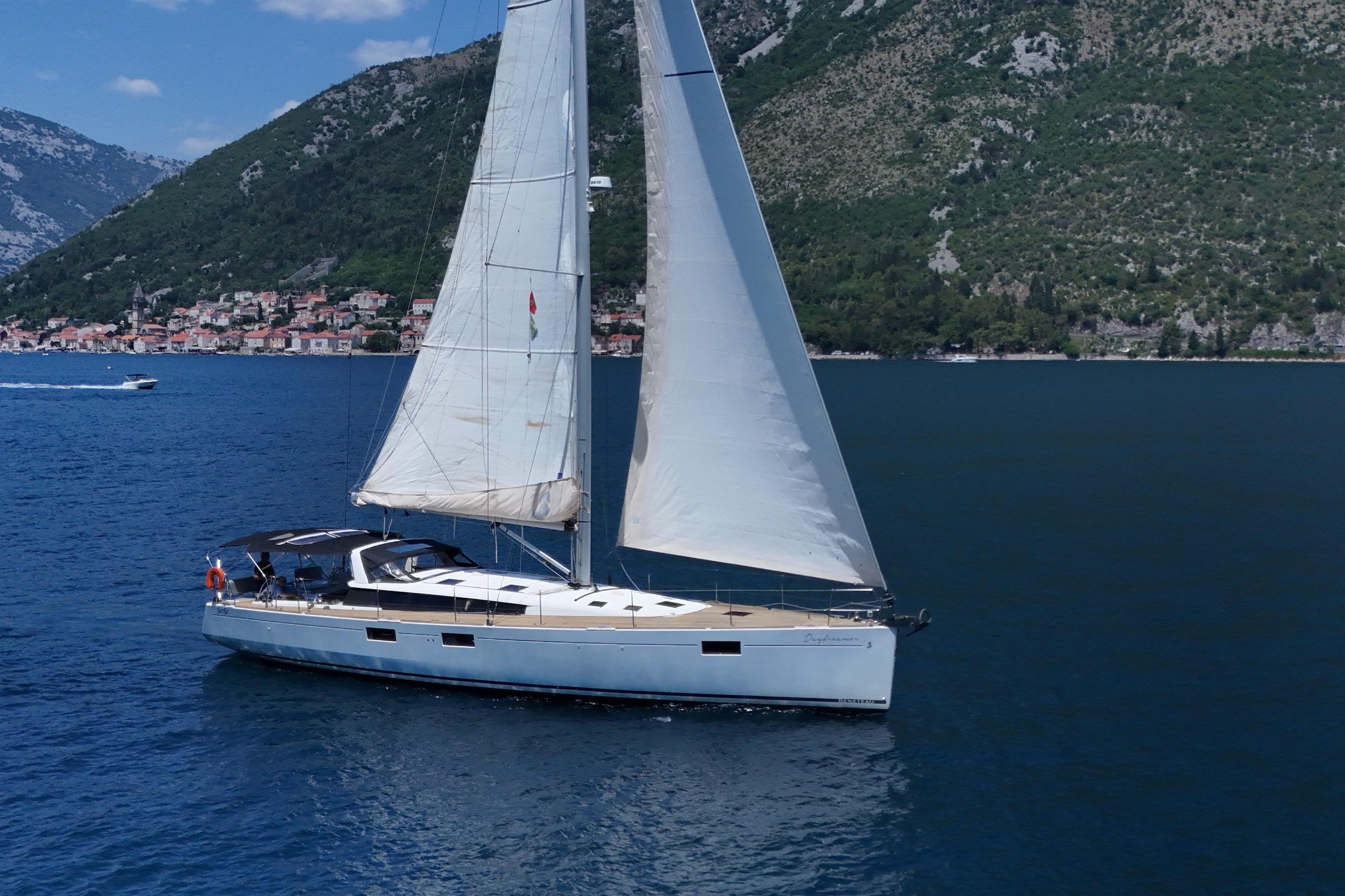 Beneteau Sense 55