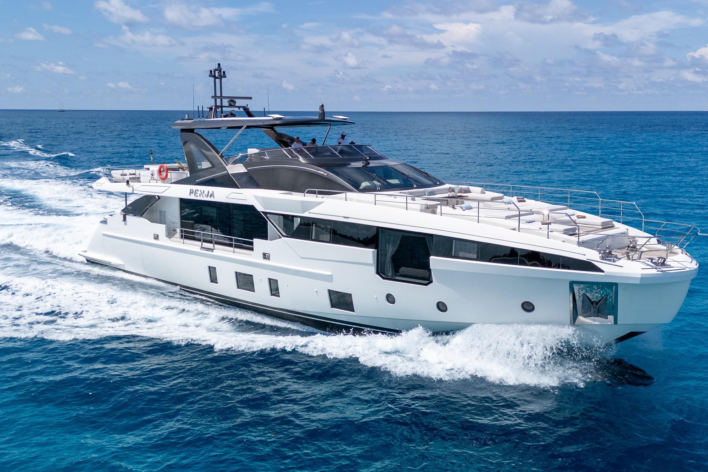 Azimut Grande 32M