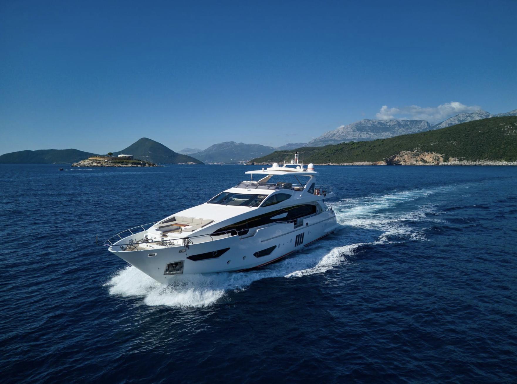 Azimut Grande 30M