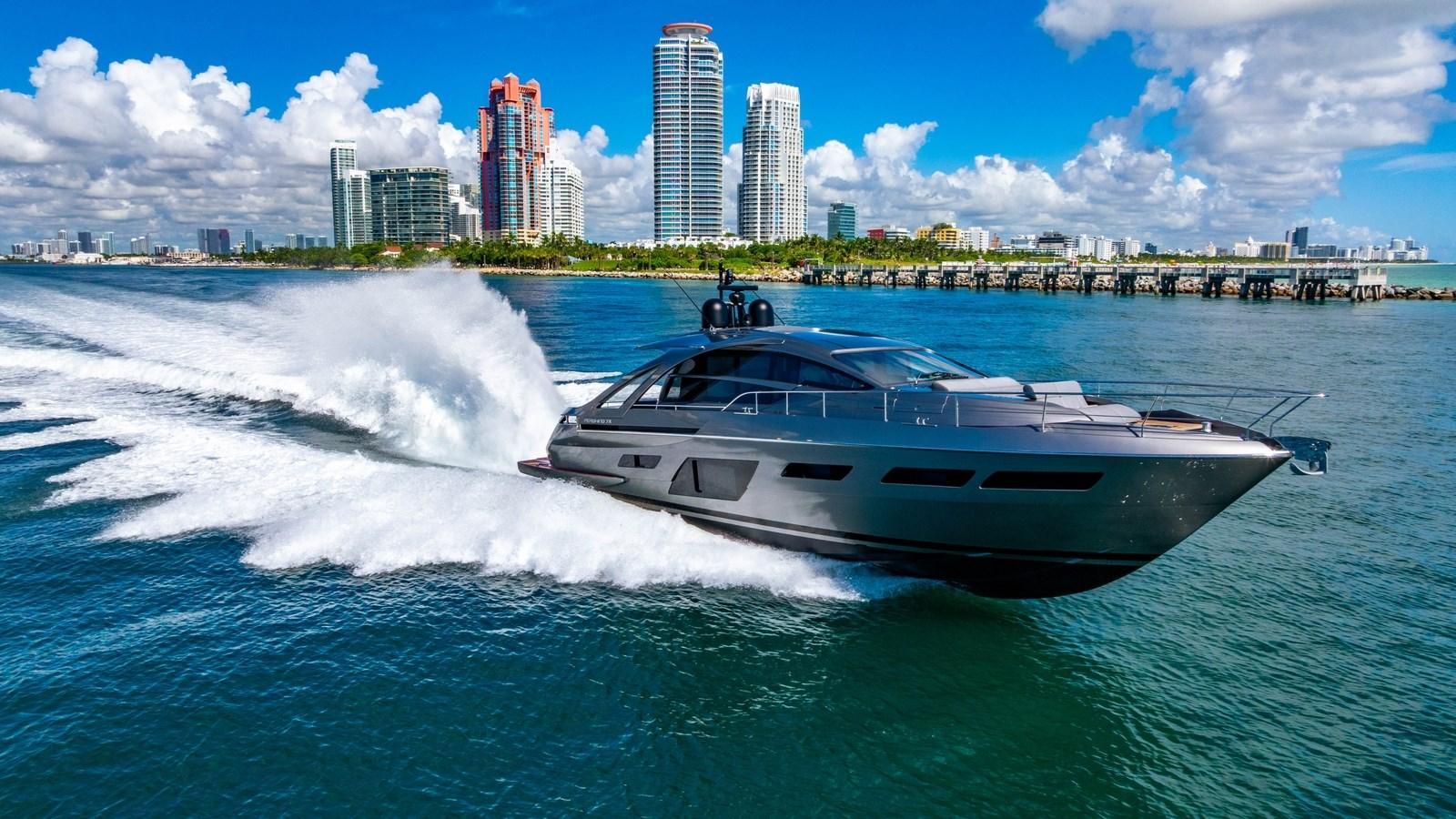 Pershing 7X