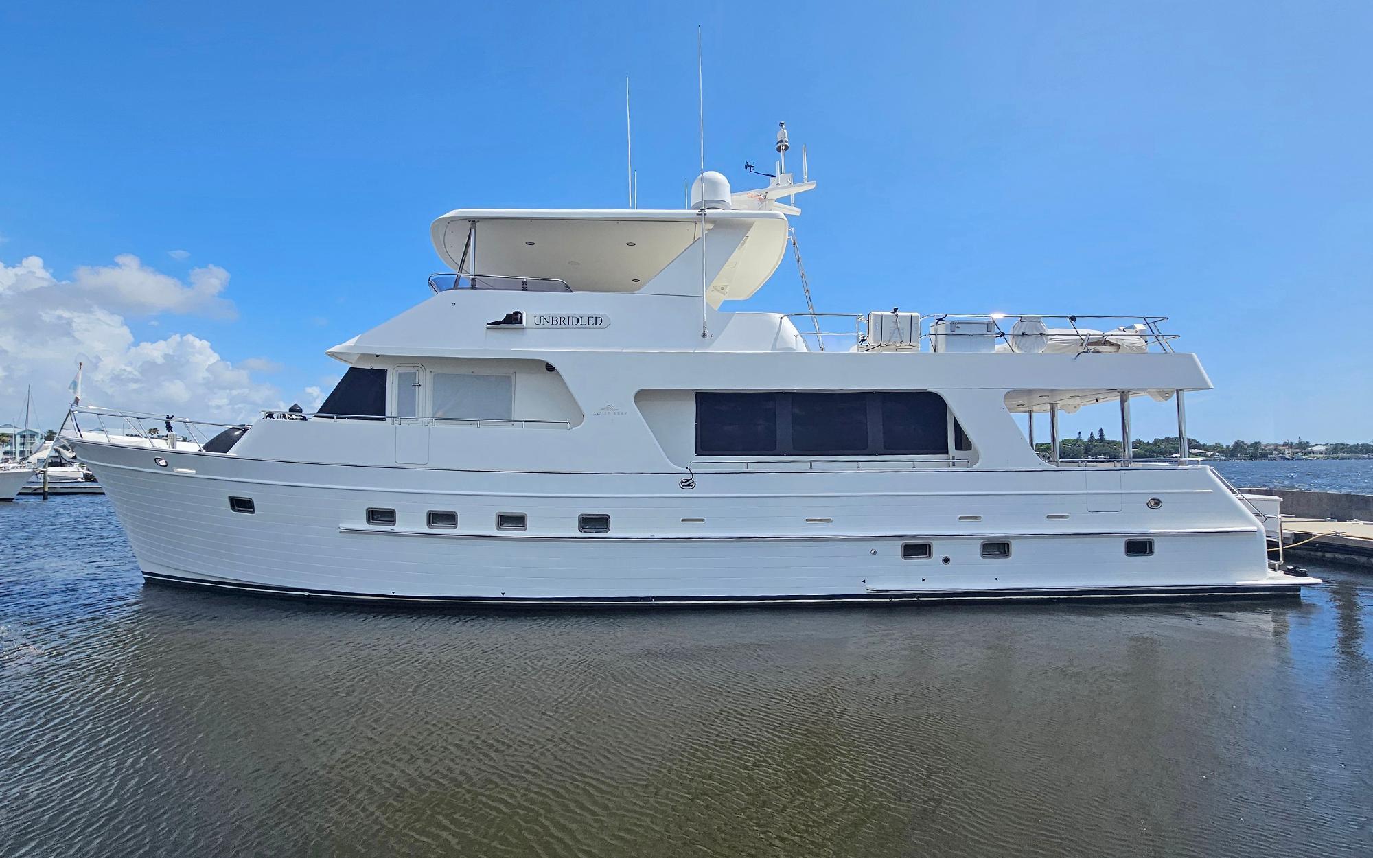 Outer Reef 700 Motoryacht for sale