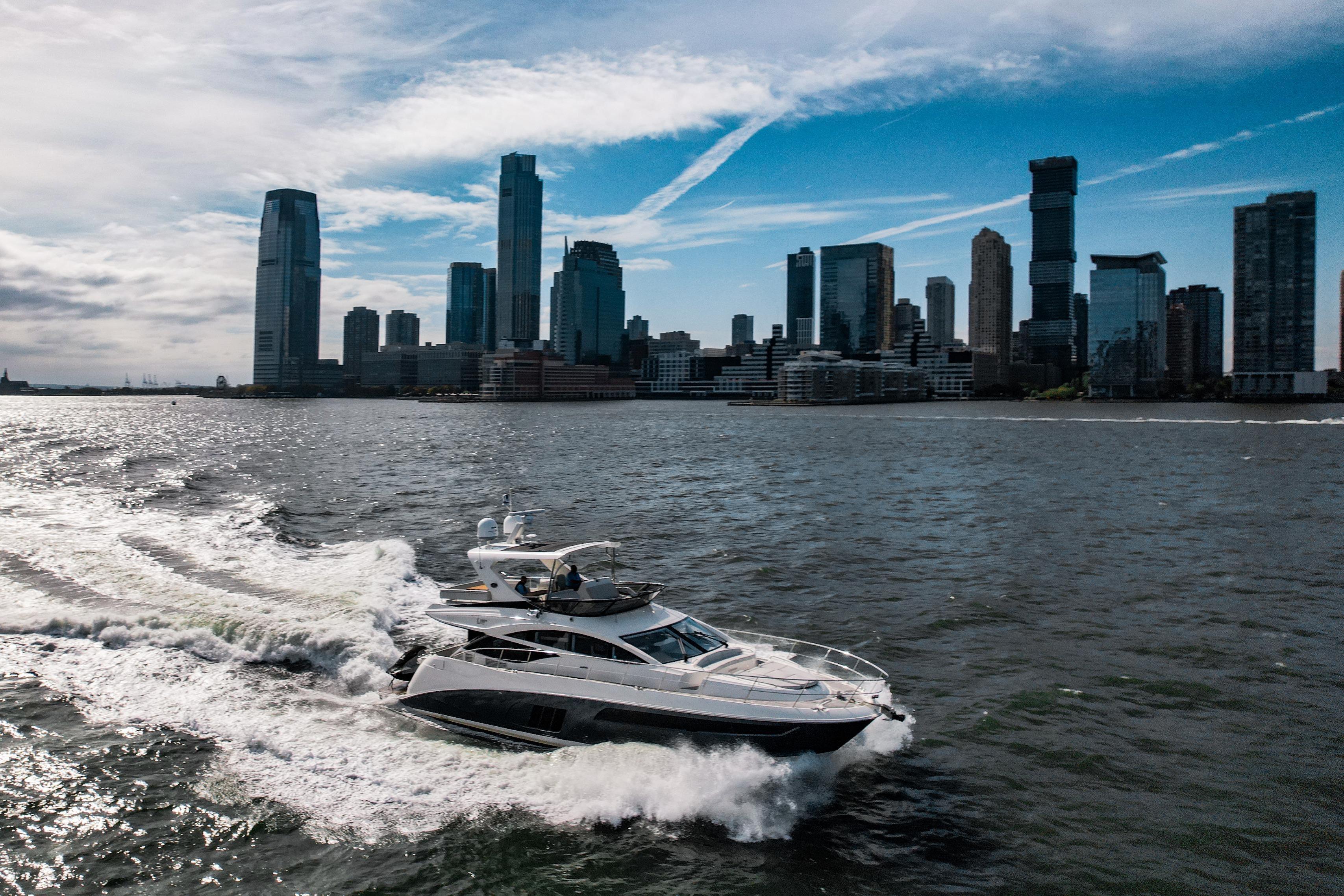 Sea Ray L590