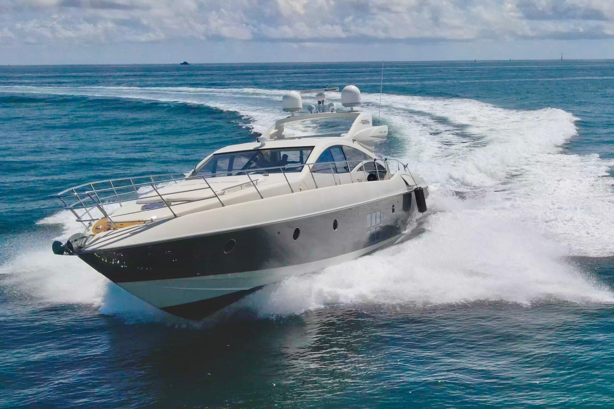 Azimut 68S