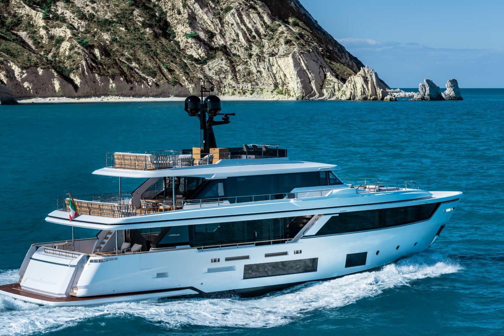 Custom Line Navetta 30