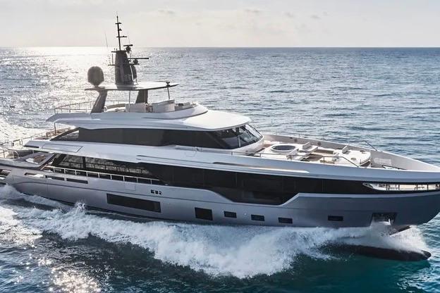 Azimut Grande Trideck