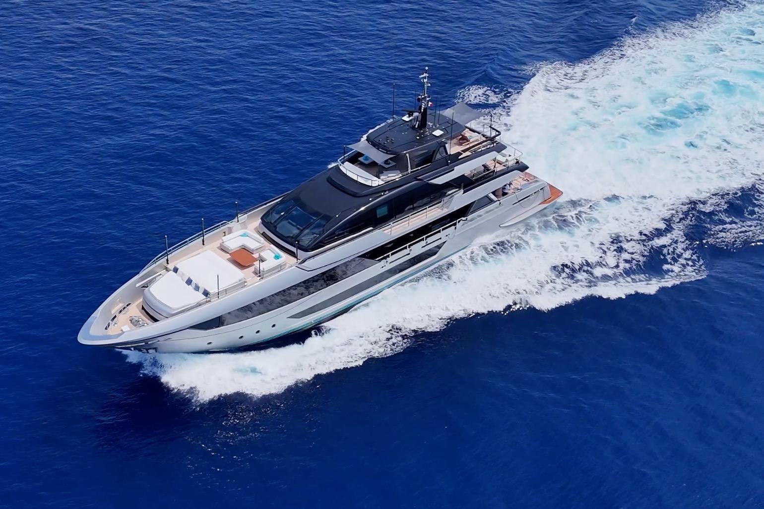 Riva 130' Bellissima