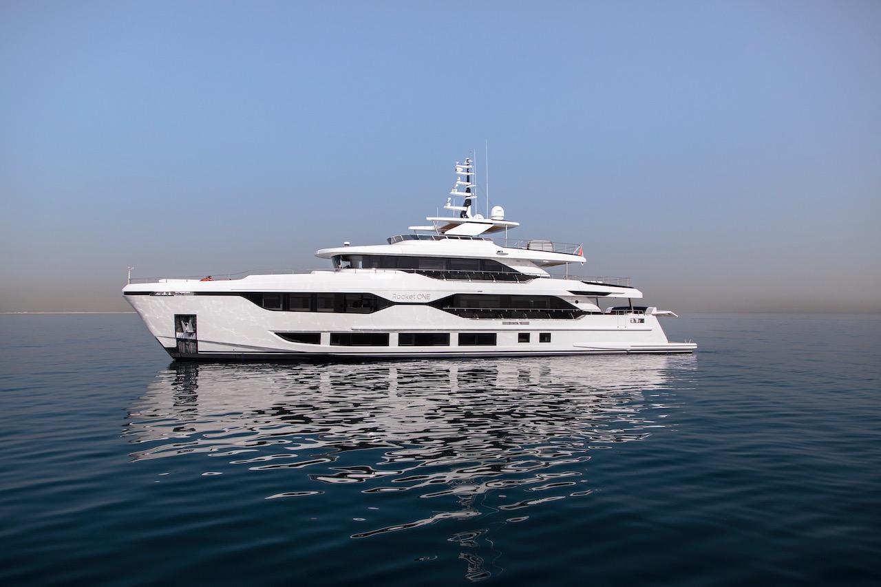 Majesty Yachts 120