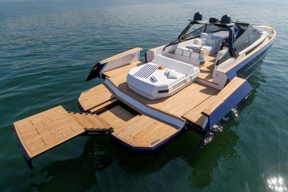 Evo Yachts R6 for sale