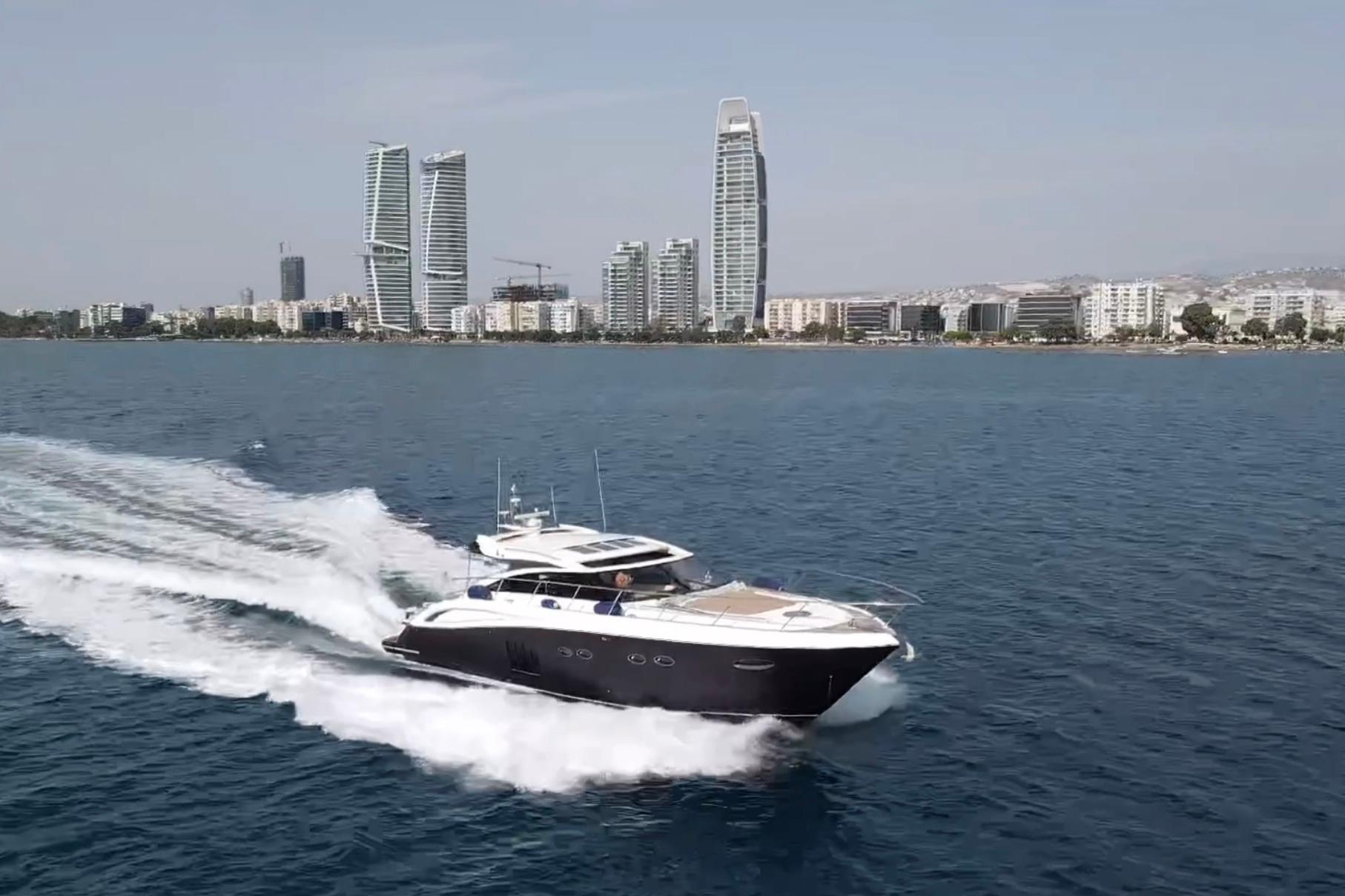 Princess V62