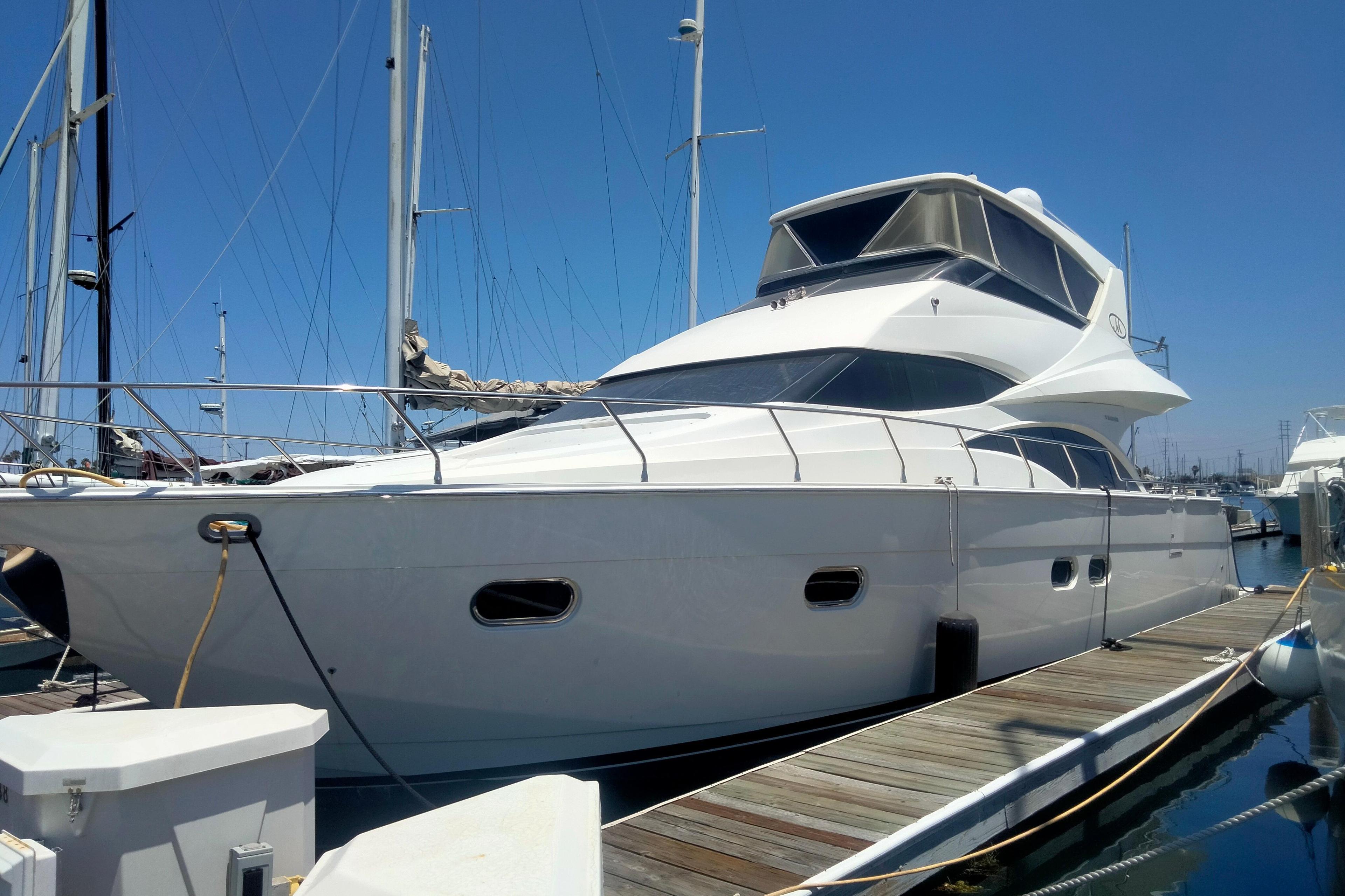 Marquis Flybrigde Motoryacht