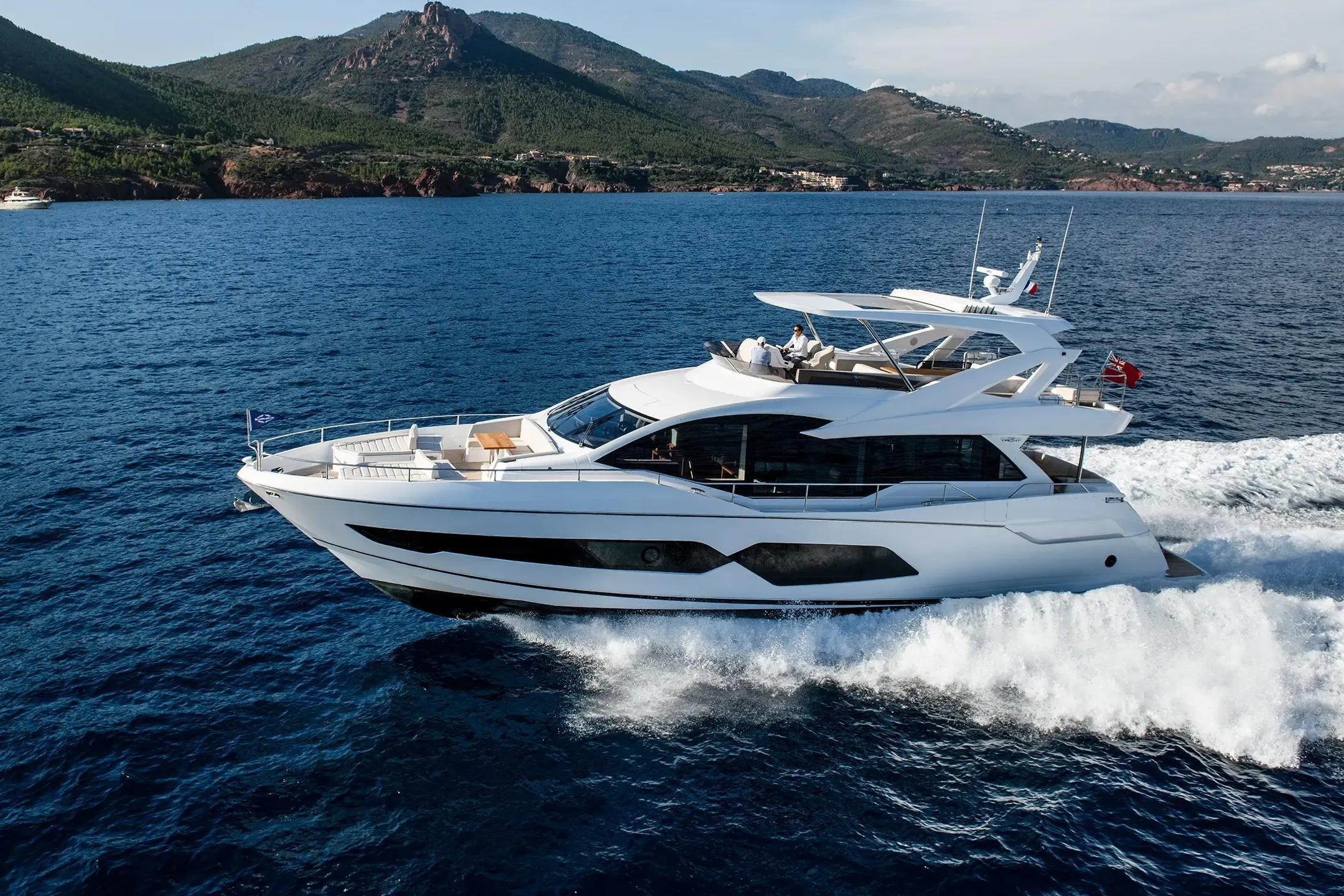 Sunseeker 76 Yacht