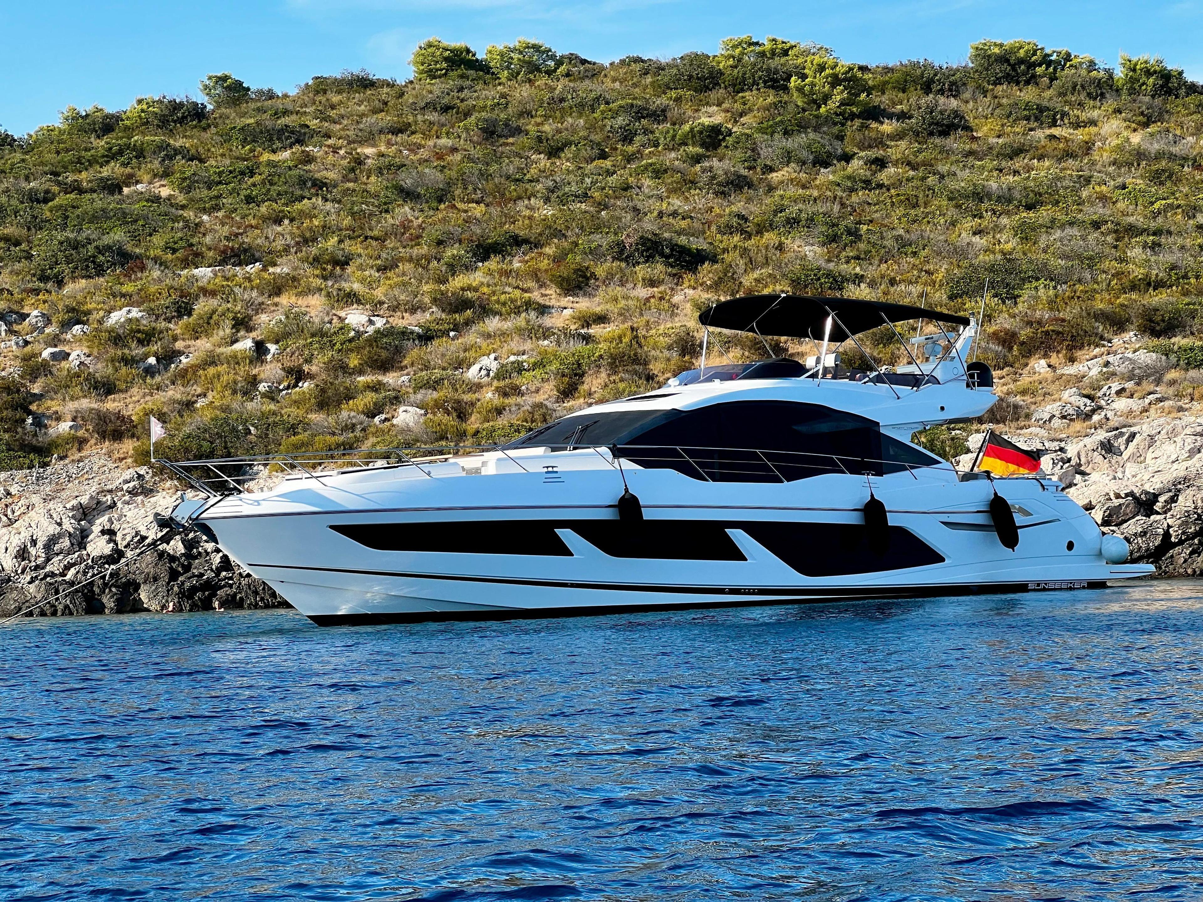 Sunseeker 74 Sport Yacht for sale
