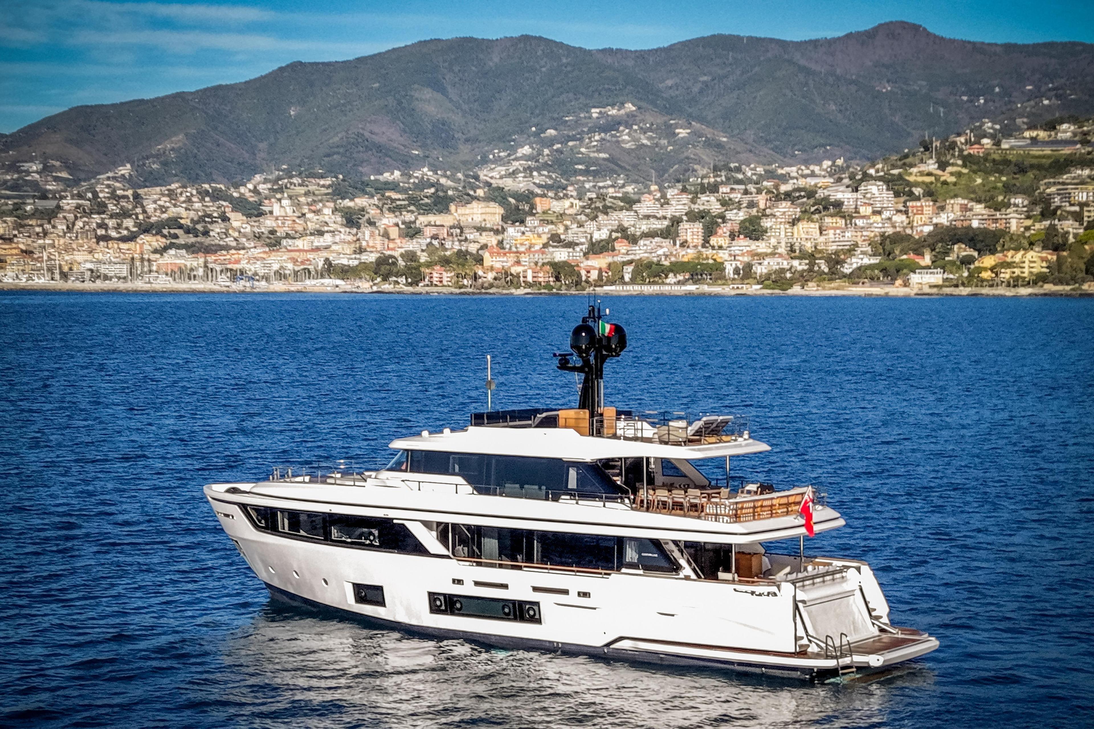 Custom Line Navetta 30