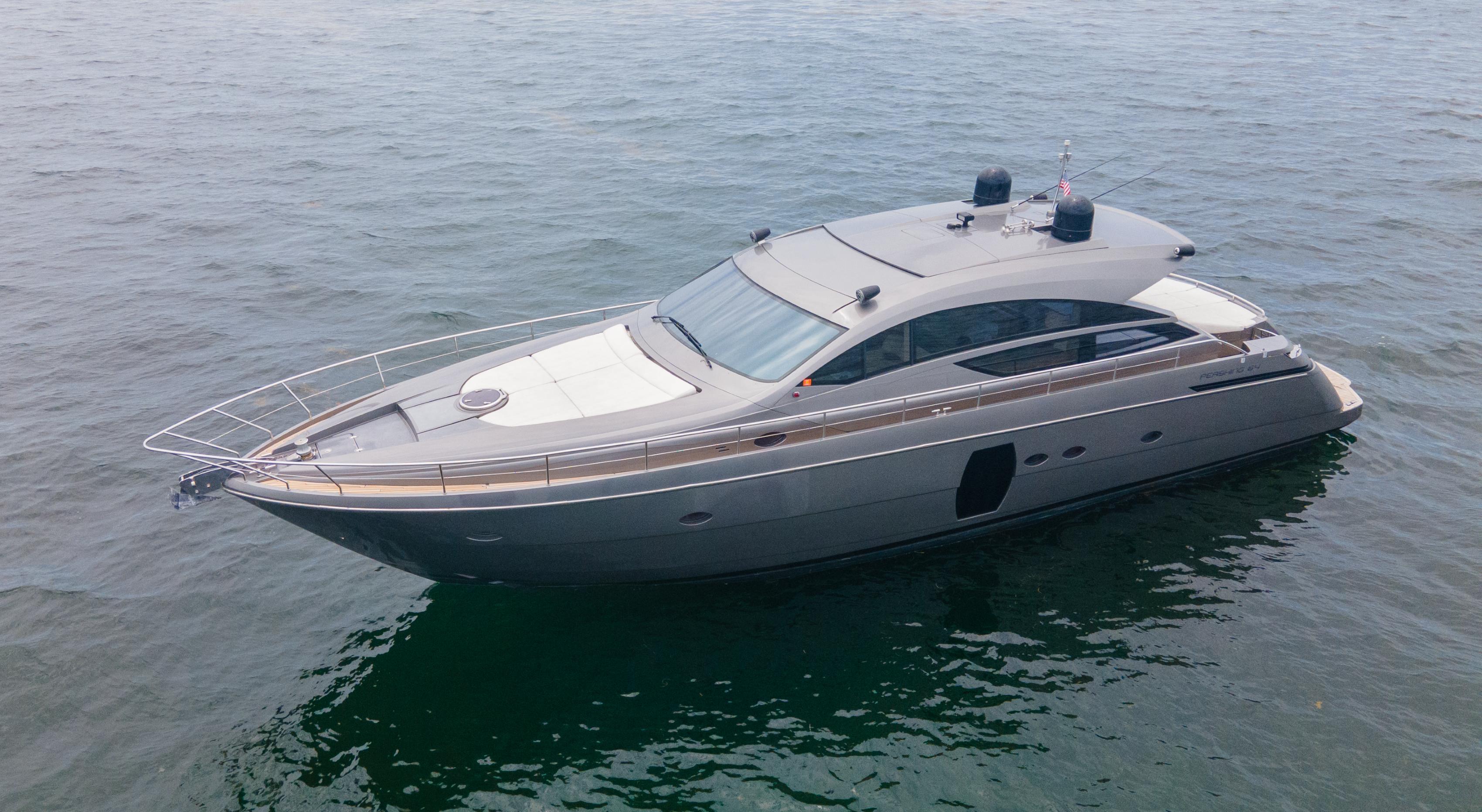 Pershing 64