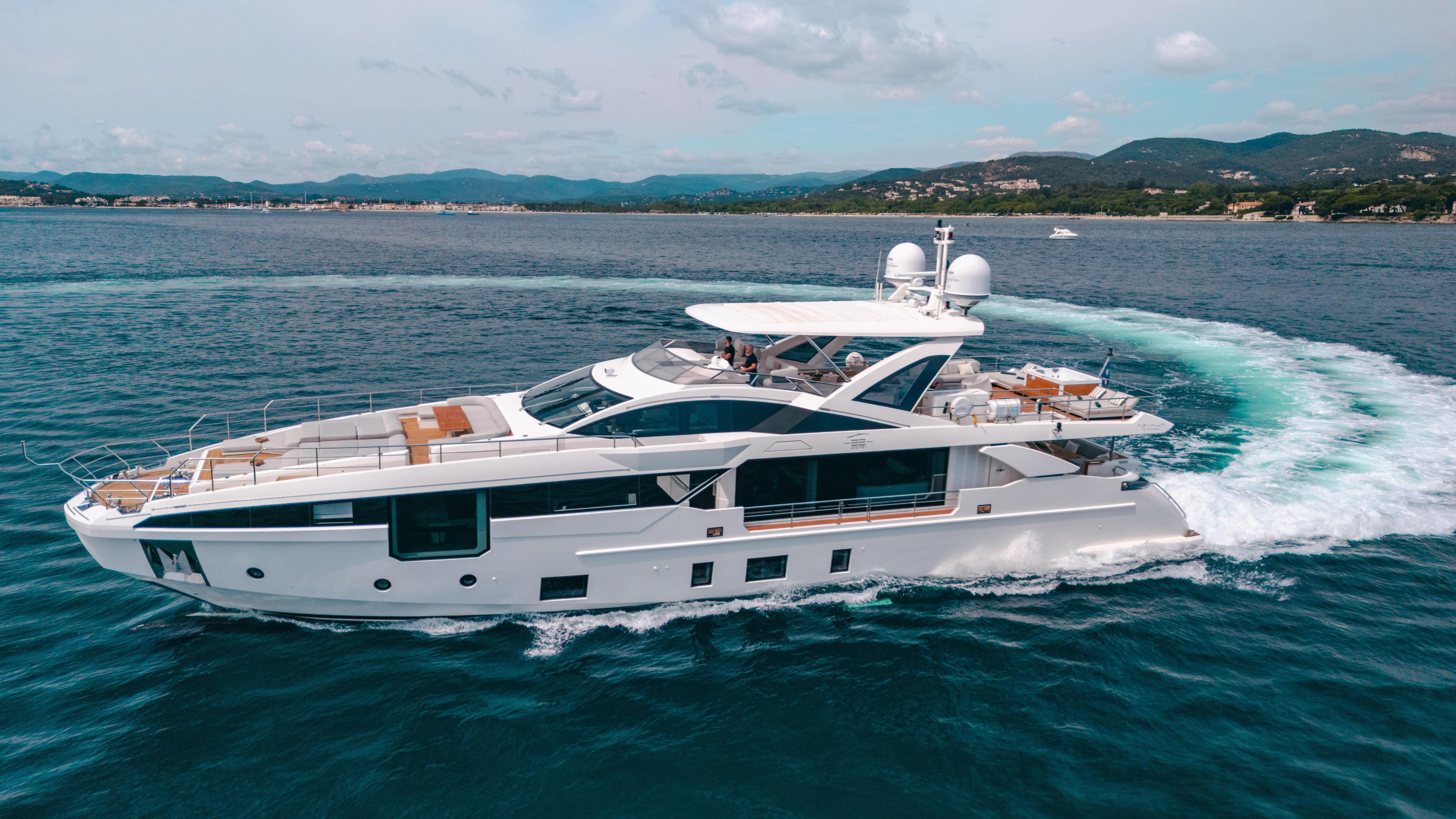 Azimut Grande 32M