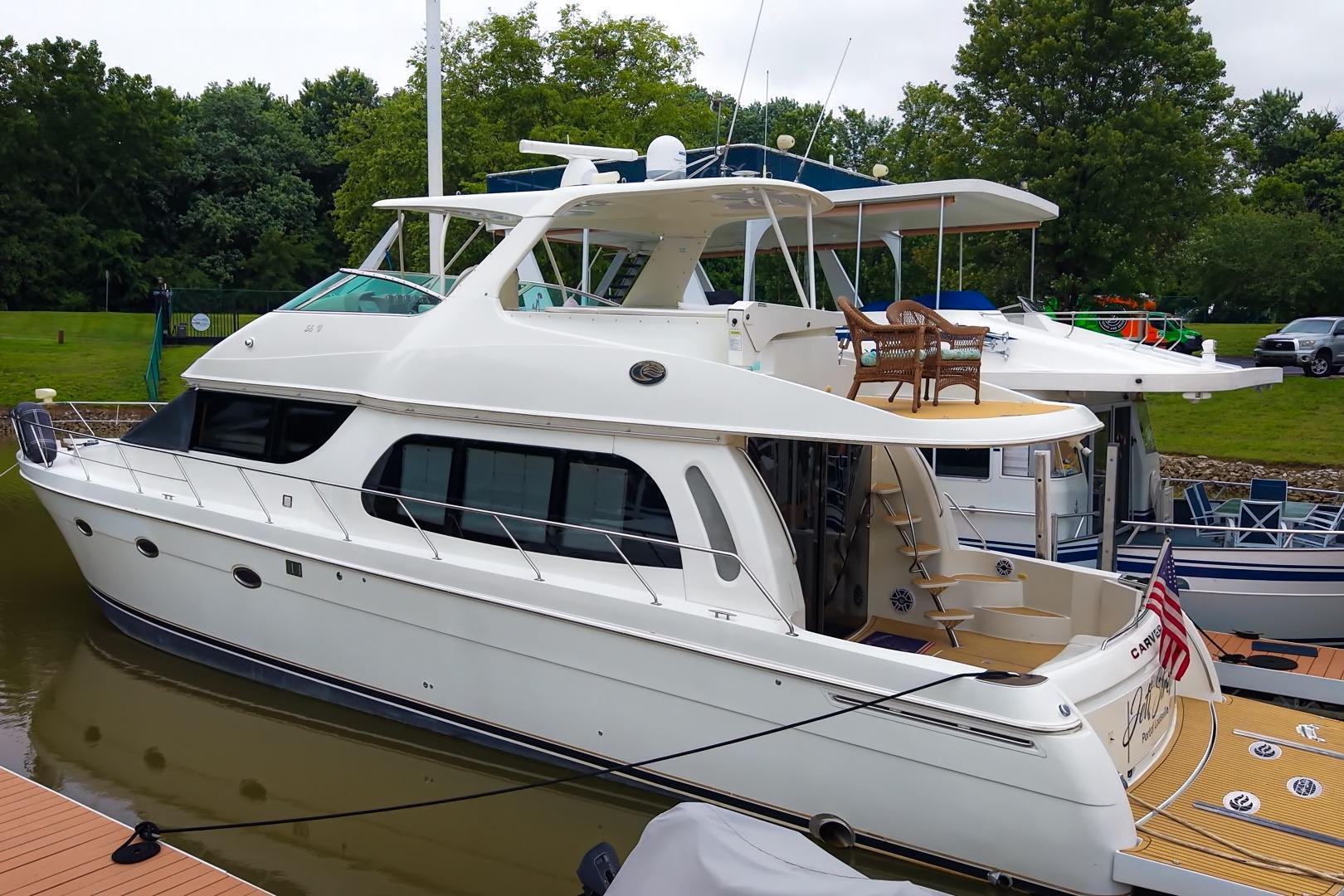 Carver 56 Voyager