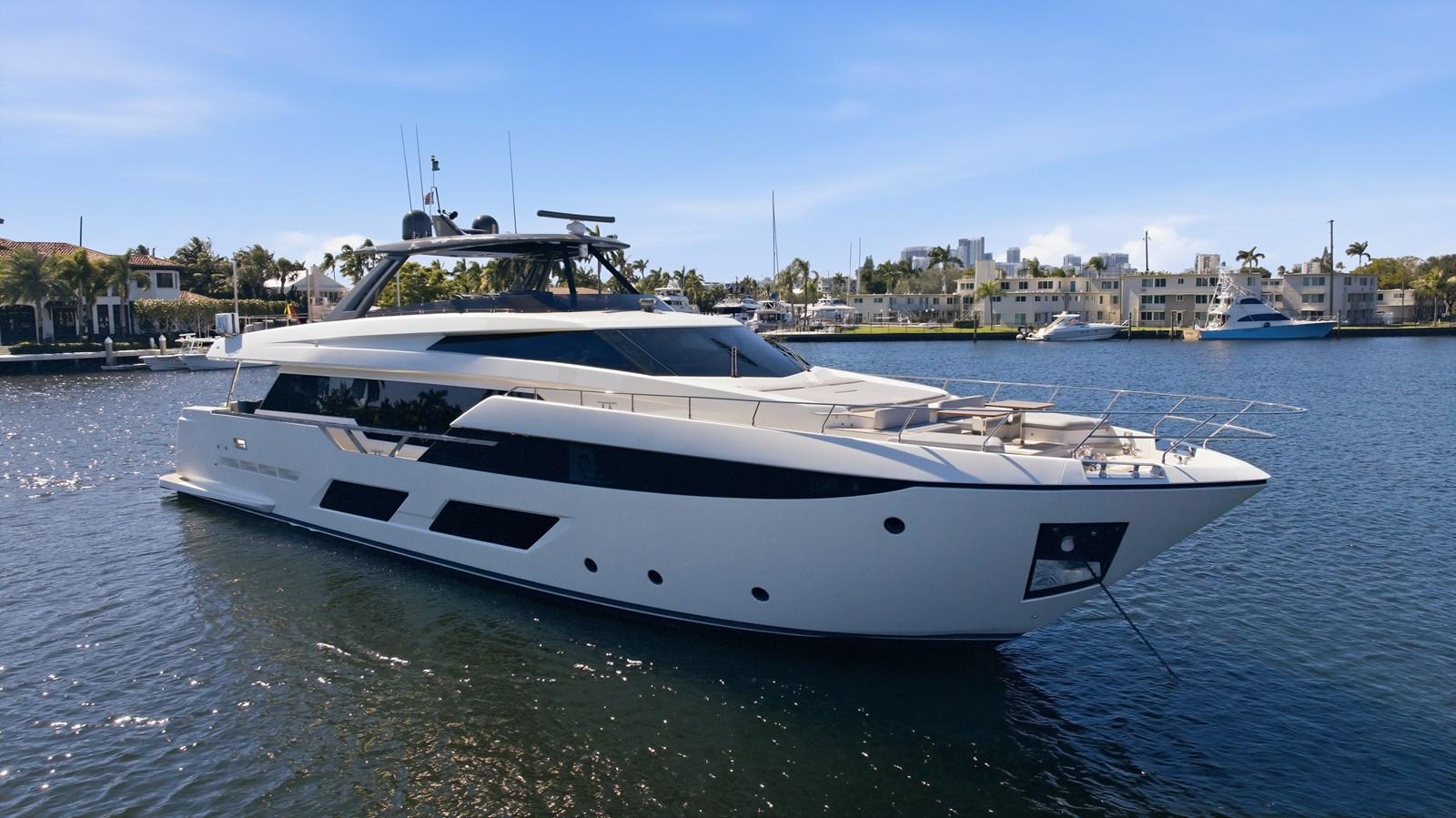 Ferretti 920
