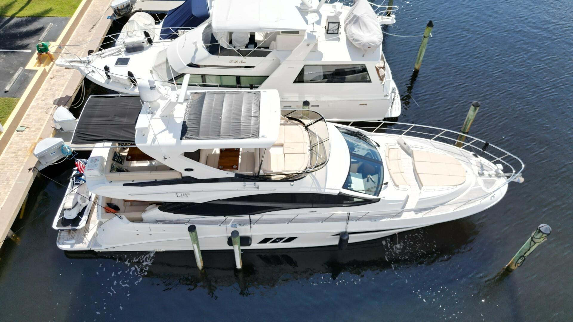 Sea Ray L590