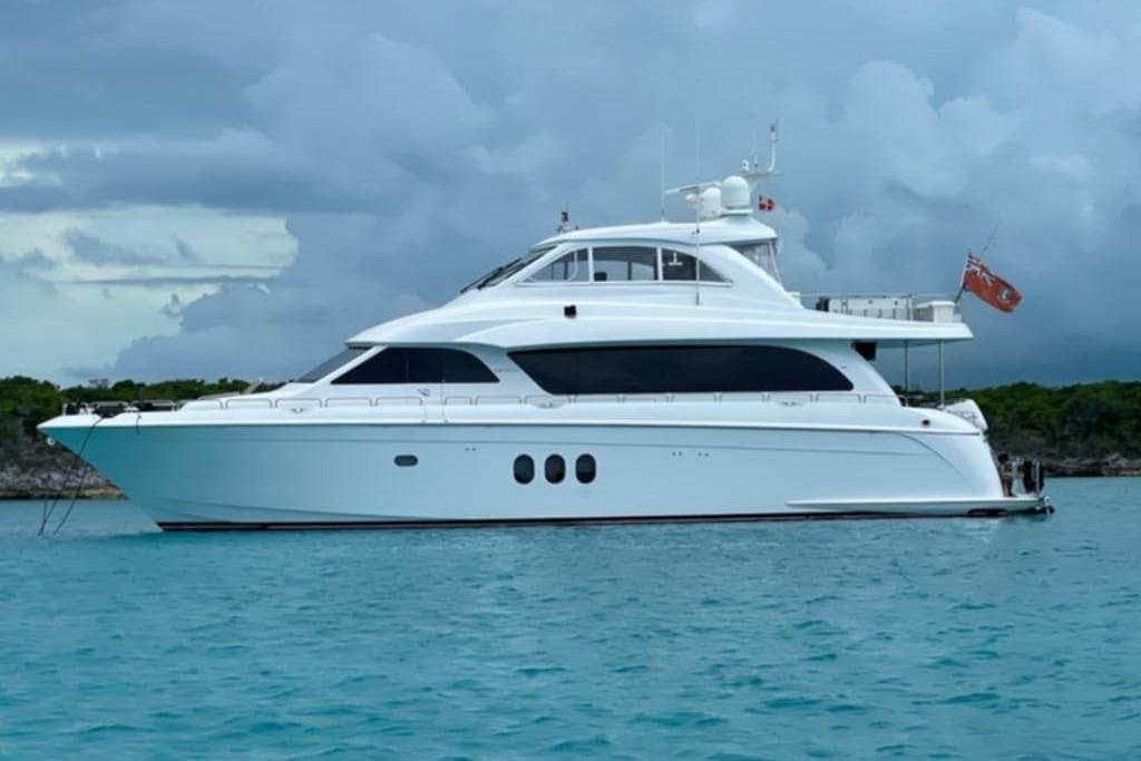 Hatteras 72 Motor Yacht