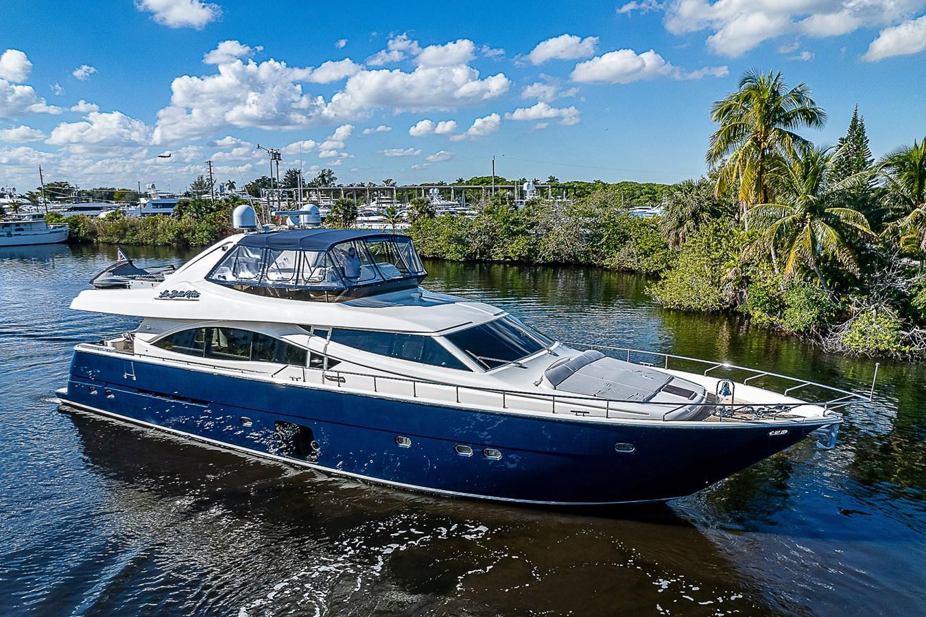 Ferretti 830