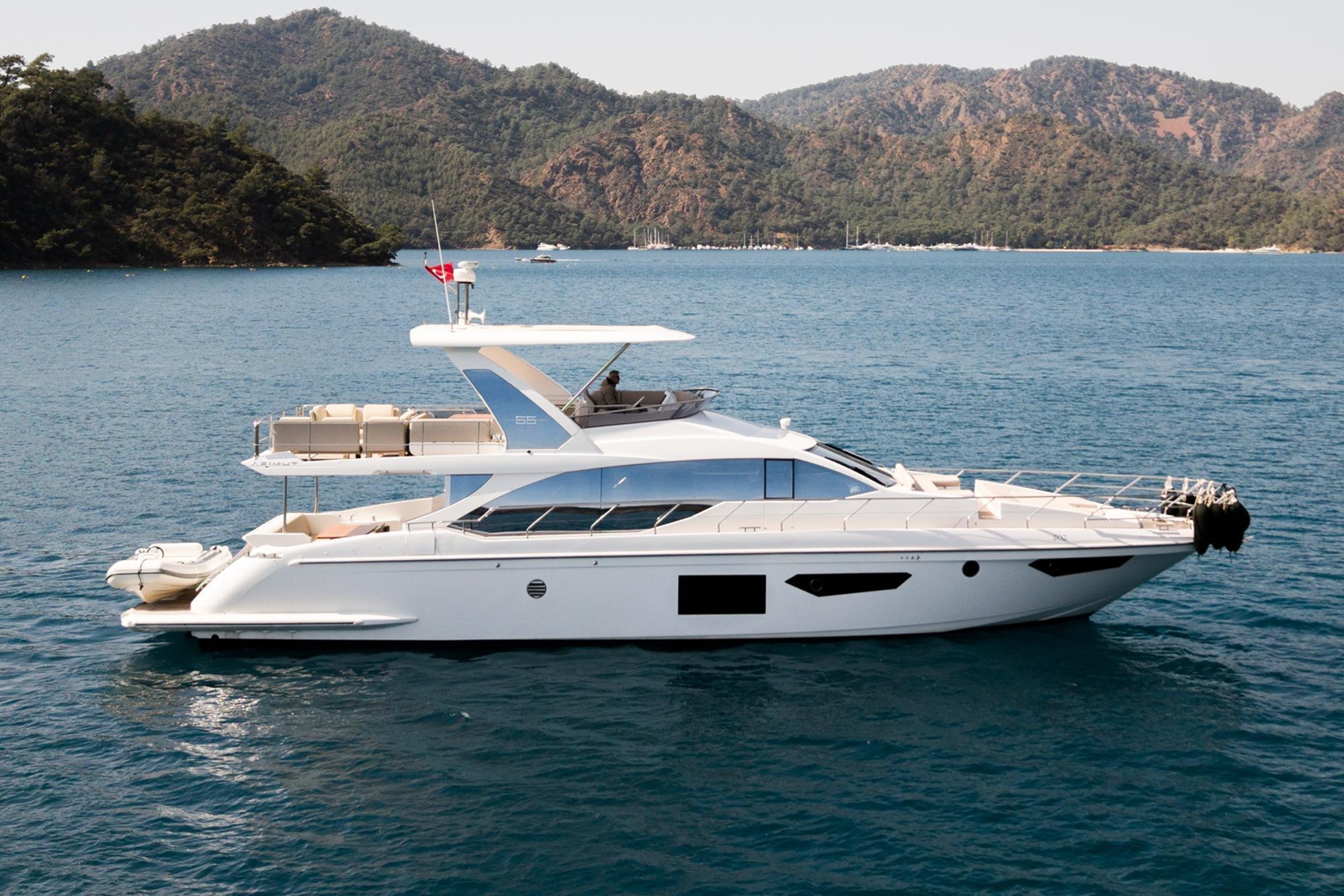 Azimut 66