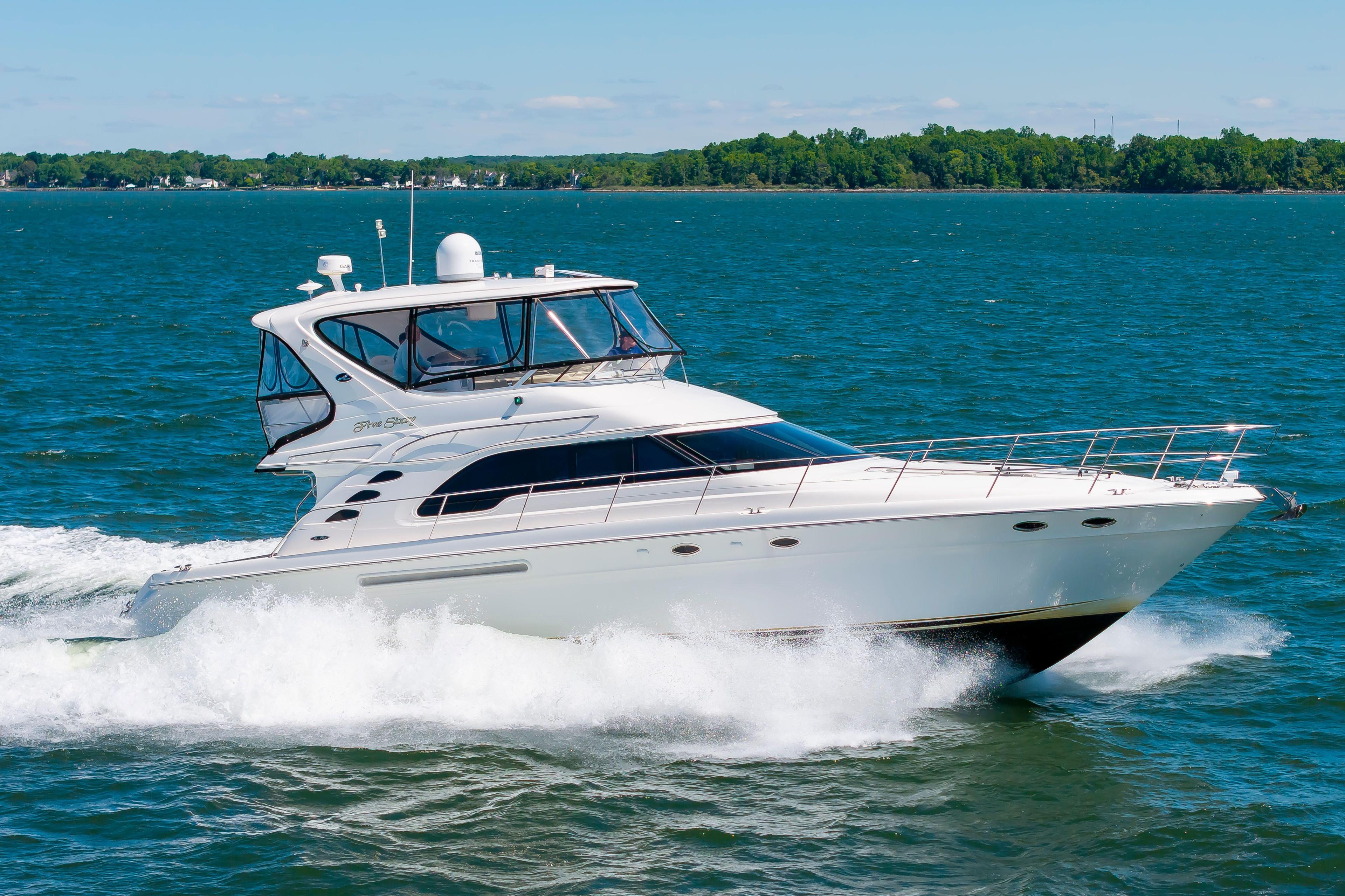 Sea Ray 560 Sedan Bridge