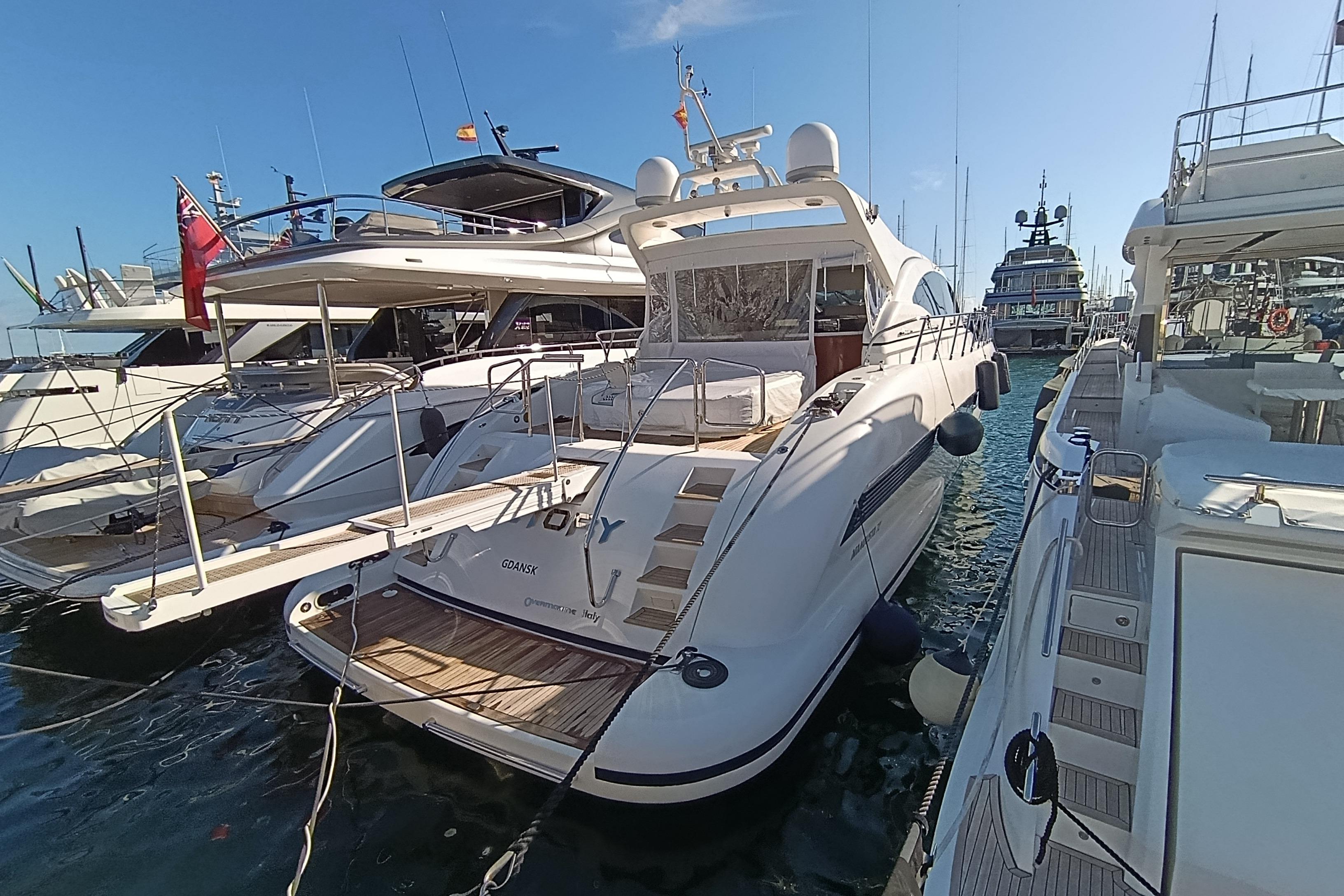 Mangusta 72
