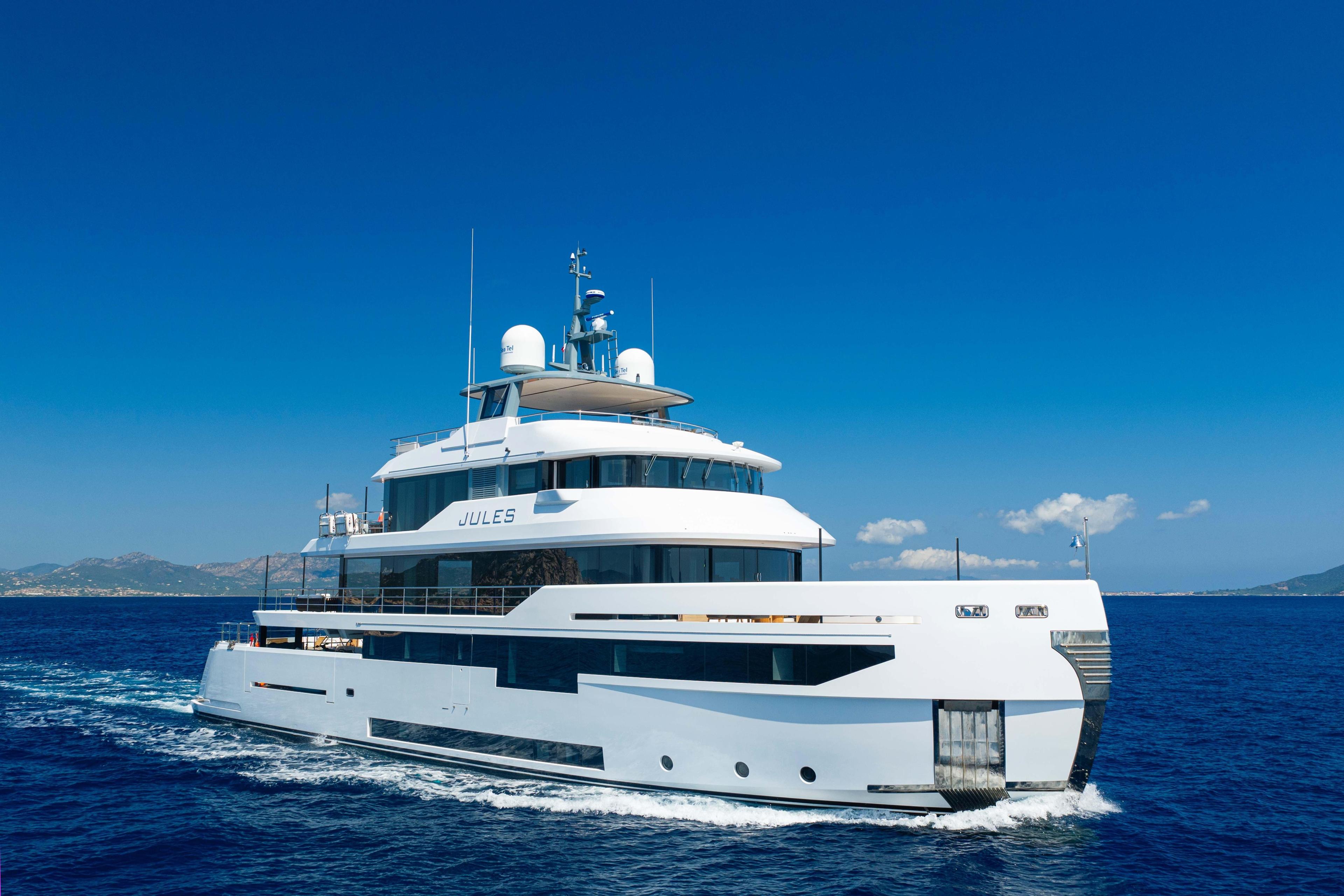 Benetti B.Yond 37M