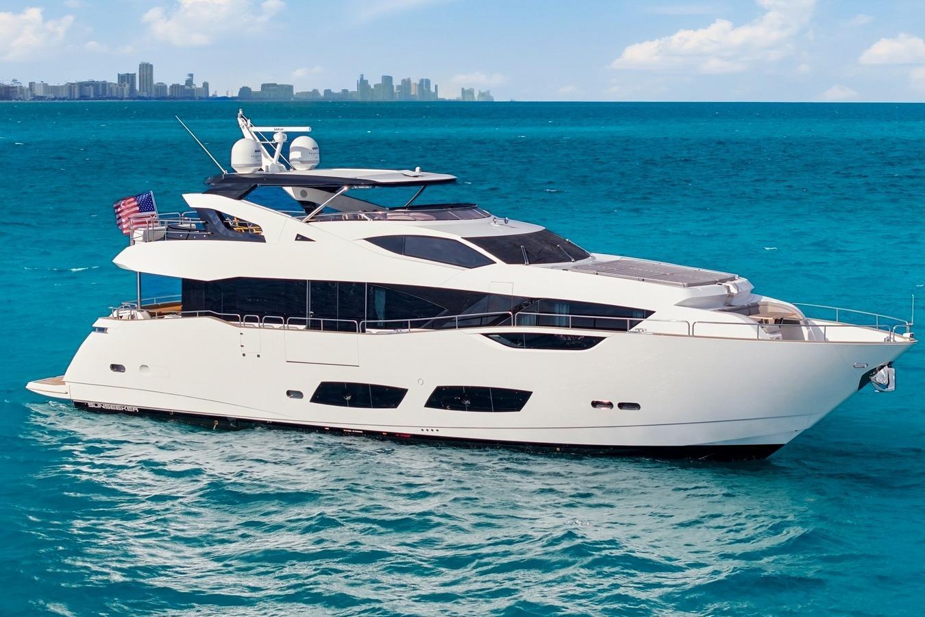 Sunseeker 95 Yacht