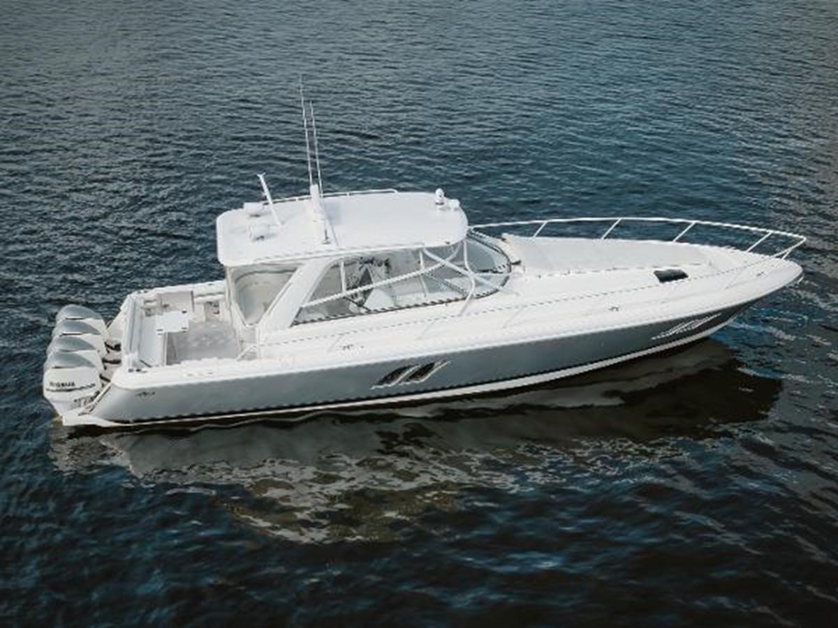 Intrepid 475 Sport Yacht