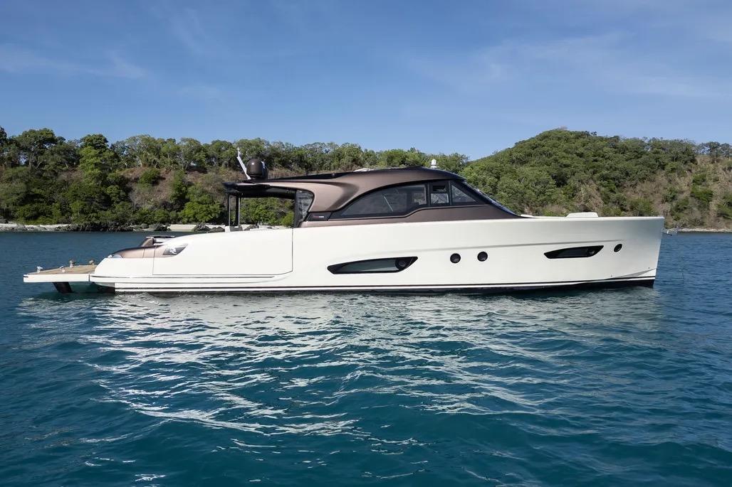 Solaris 57 Lobster for sale