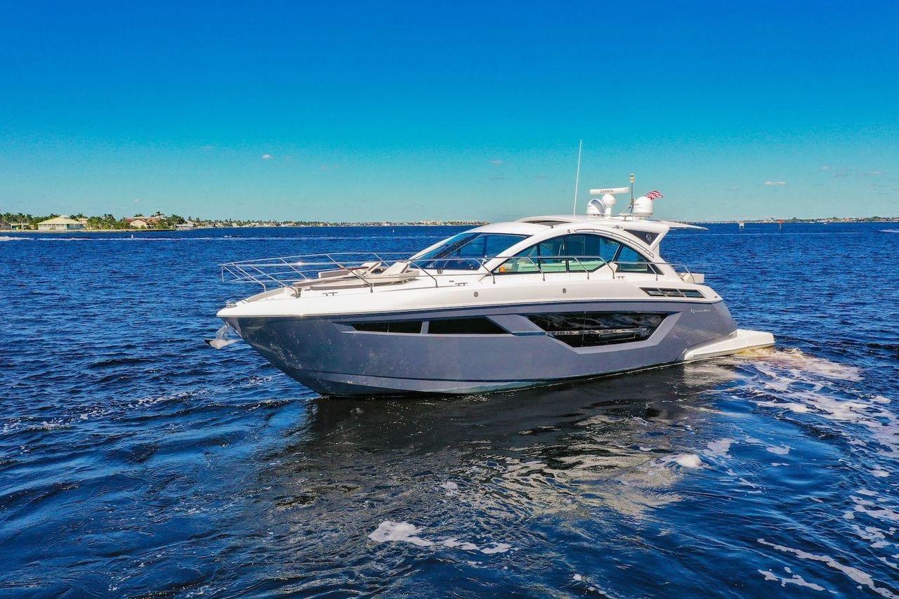 Cruisers Yachts 50 Cantius