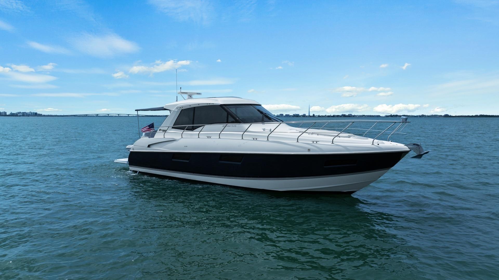 Cruisers Yachts 48 Cantius for sale