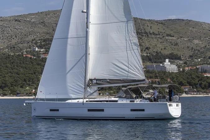 Dufour 530