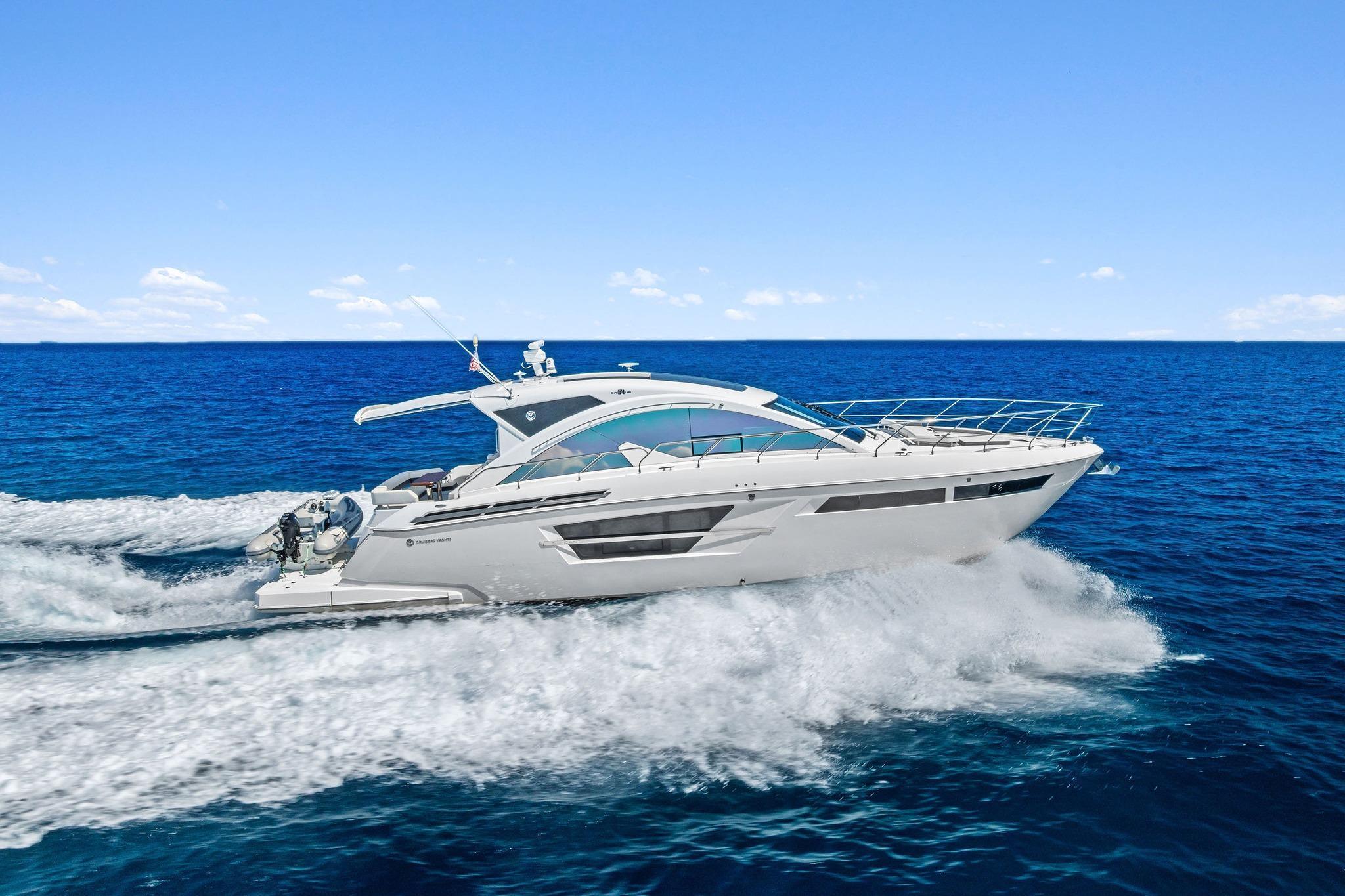 Cruisers Yachts 54 Cantius