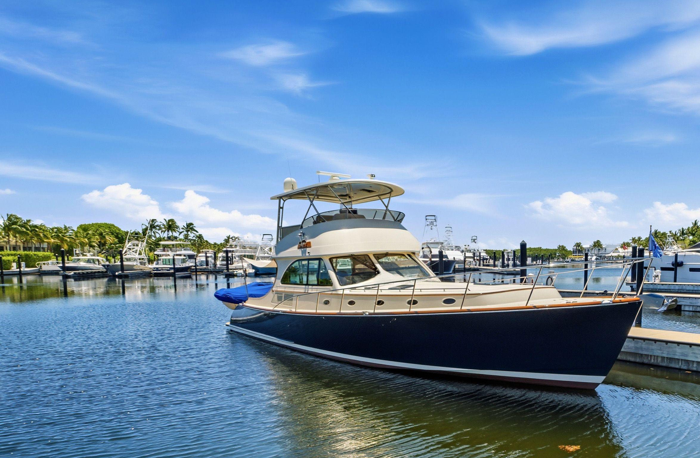 Hinckley Talaria 55MY