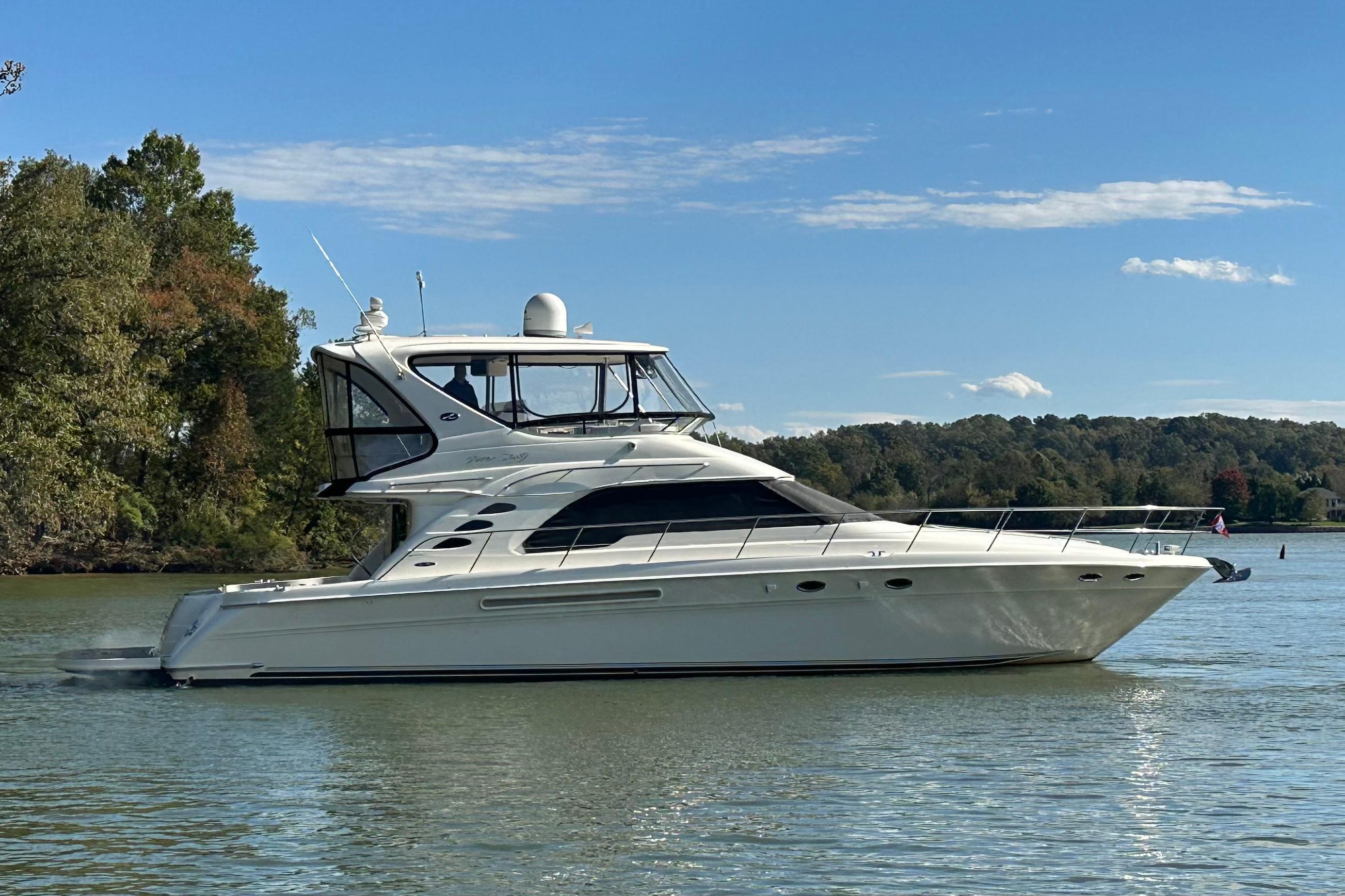 Sea Ray 560 Sedan Bridge