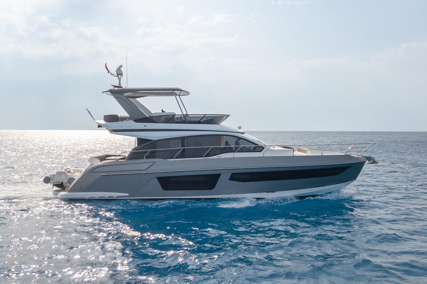 Azimut Fly 53