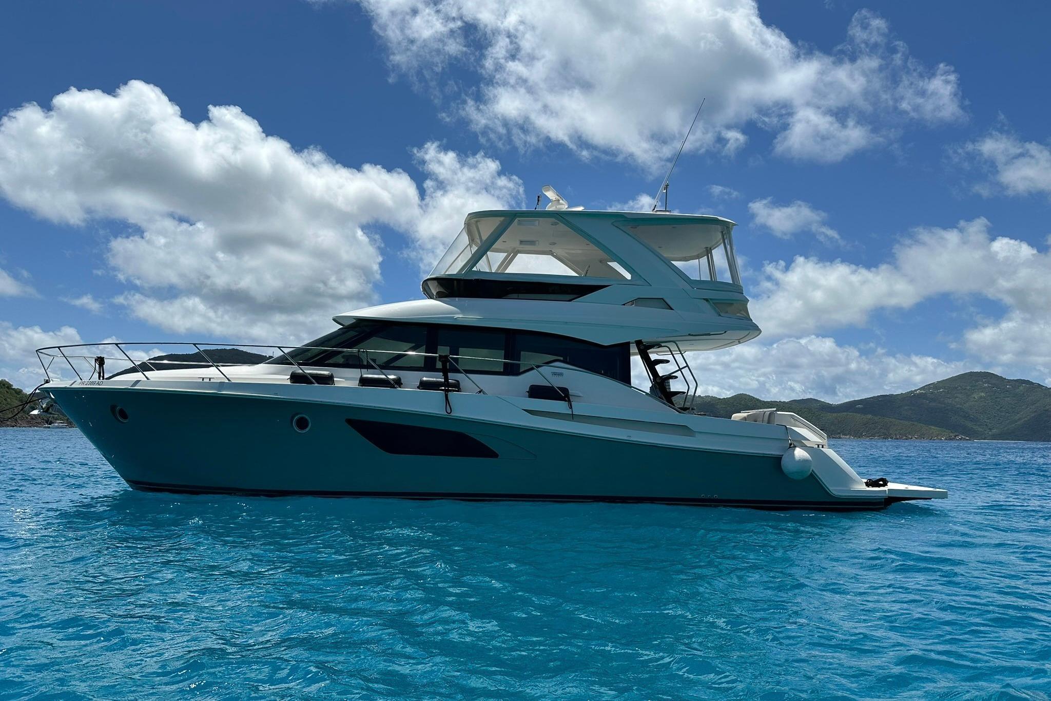 Tiara Yachts F53 Flybridge