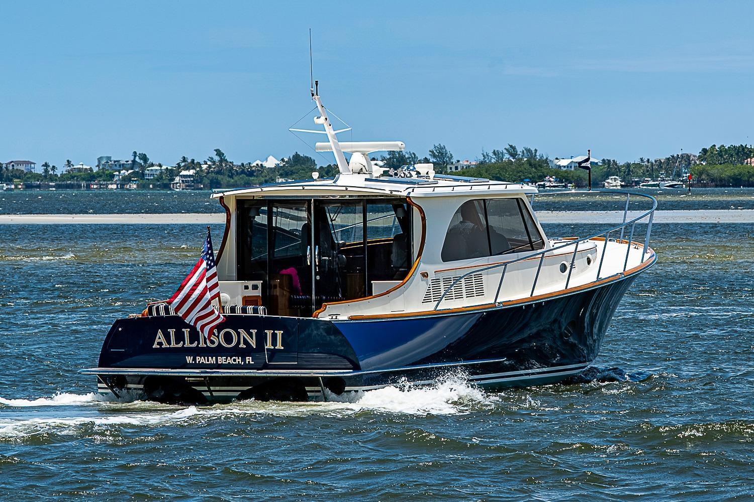 Hinckley Talaria 48