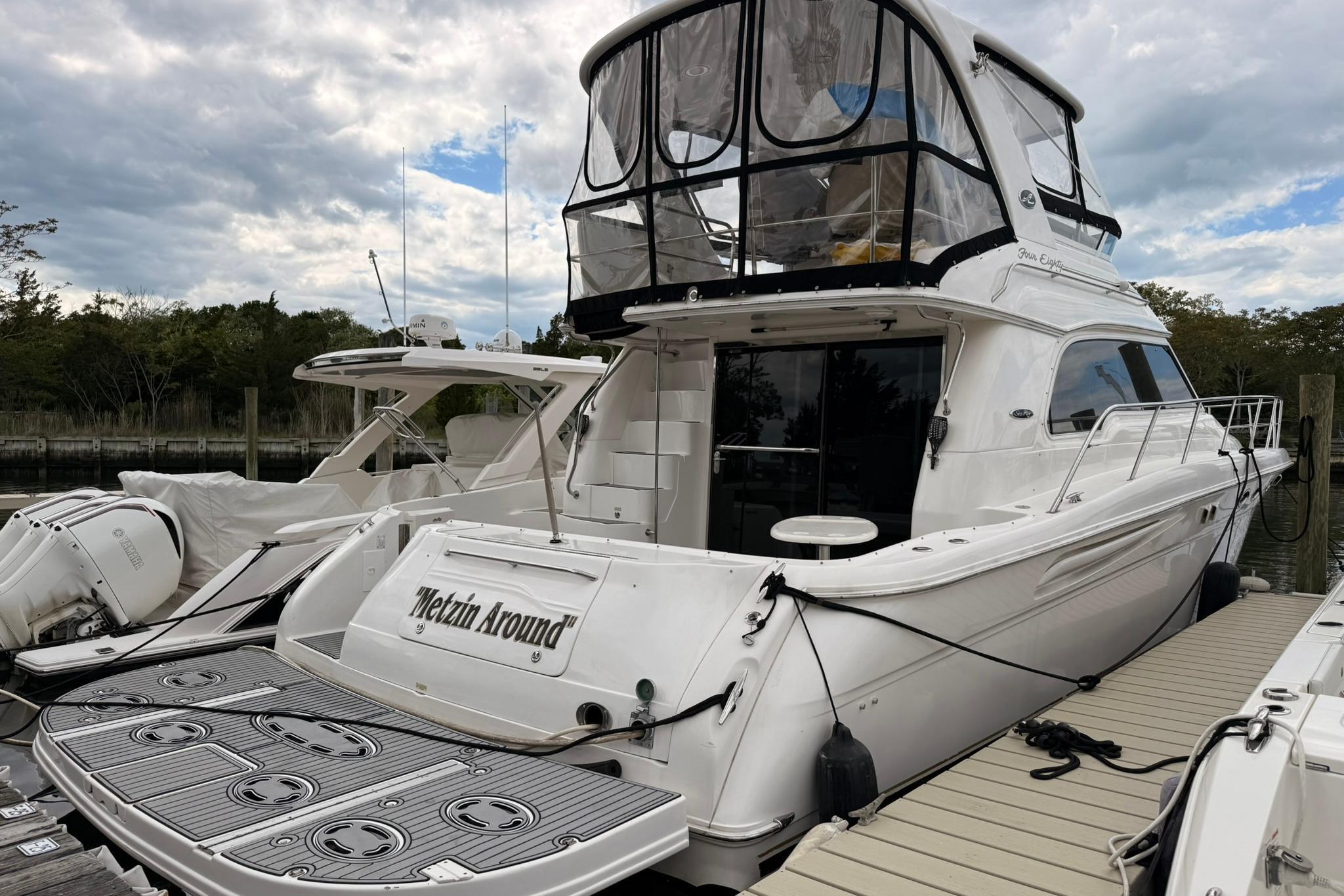 Sea Ray 480 Sedan Bridge