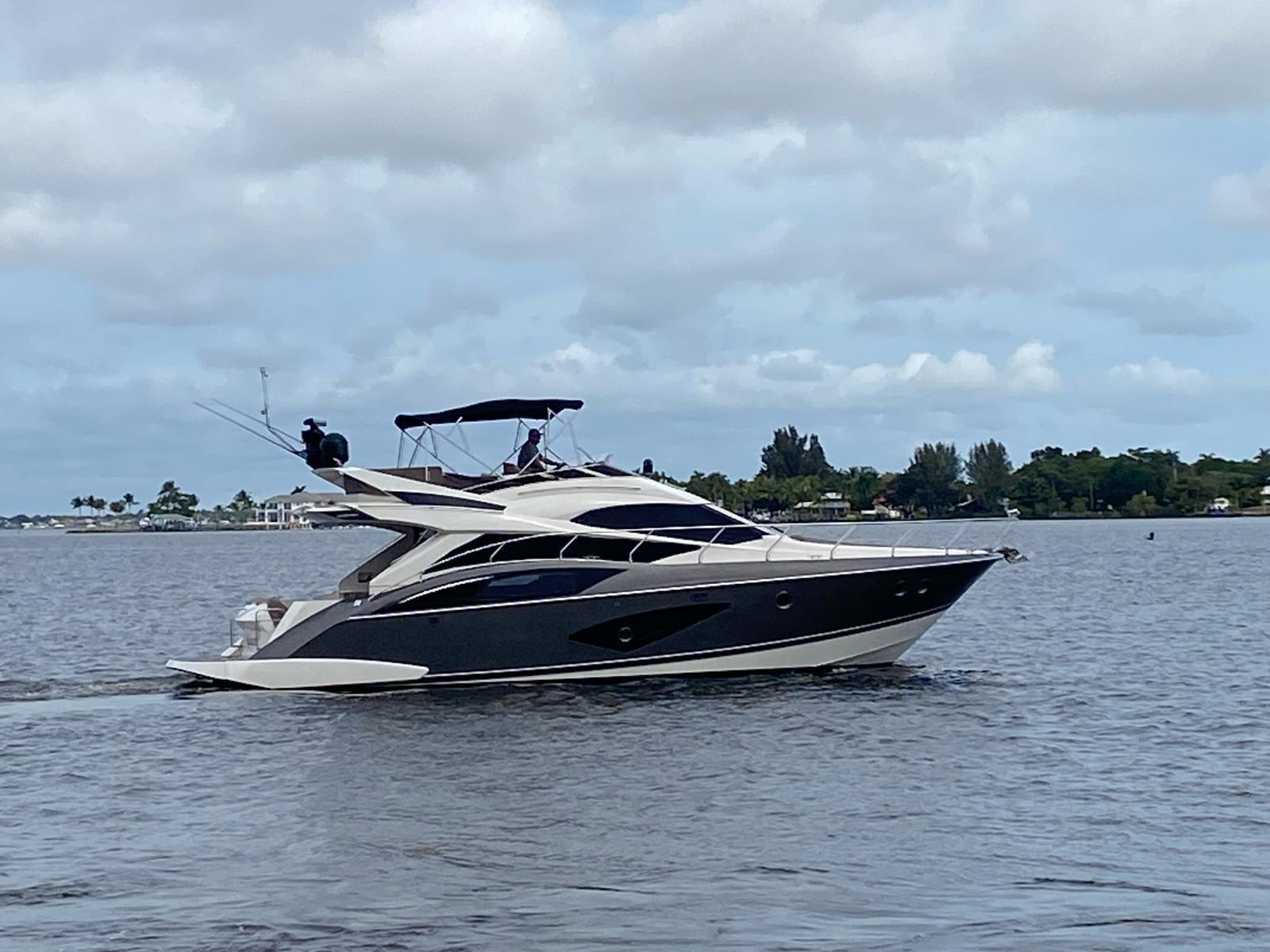 Marquis 500 Sport Yacht for sale