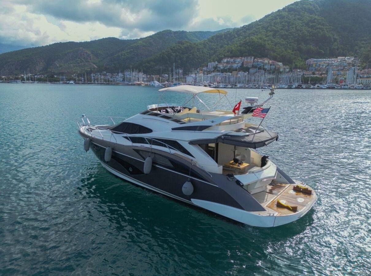 Marquis Motor Yacht