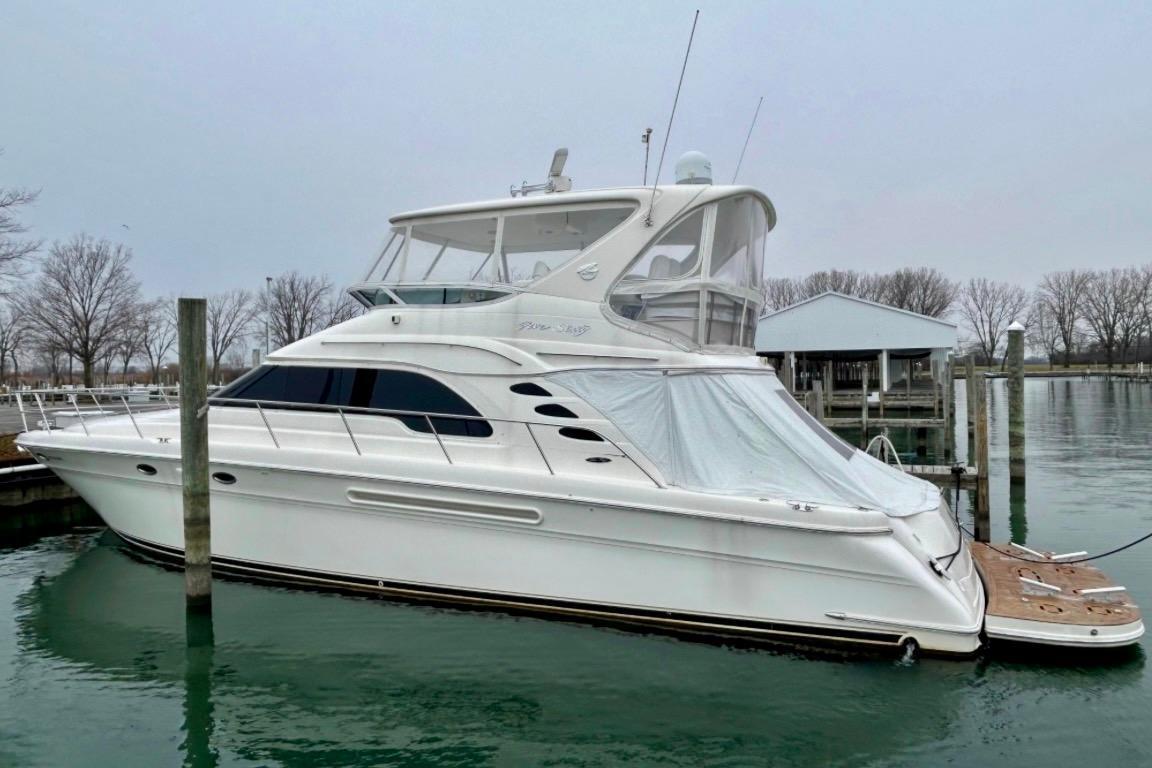 Sea Ray 560 Sedan Bridge