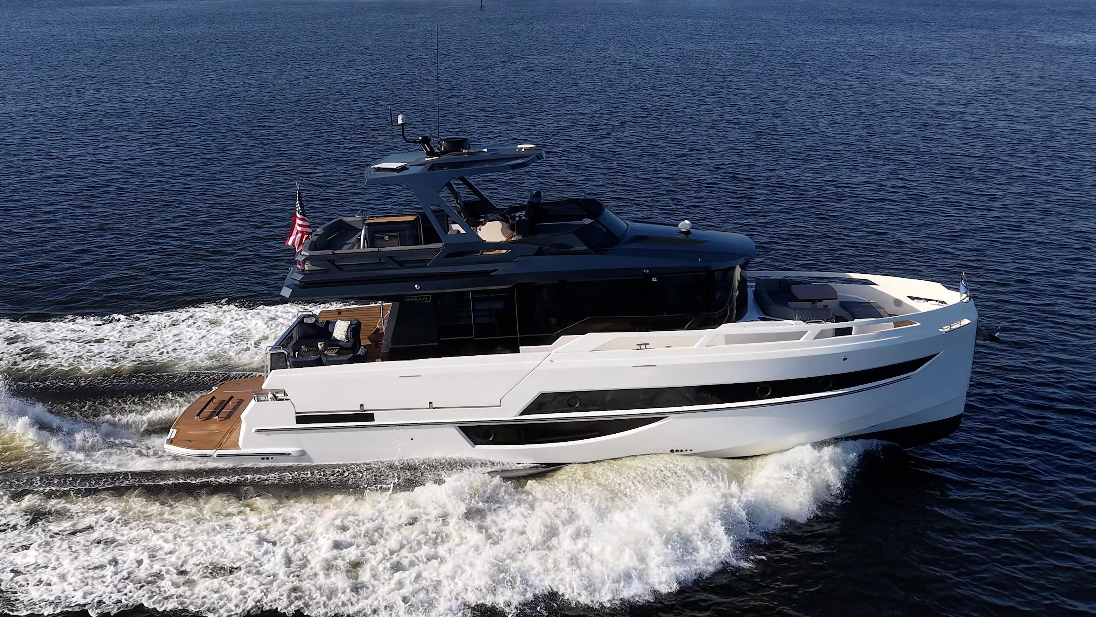 Okean 52 Fly