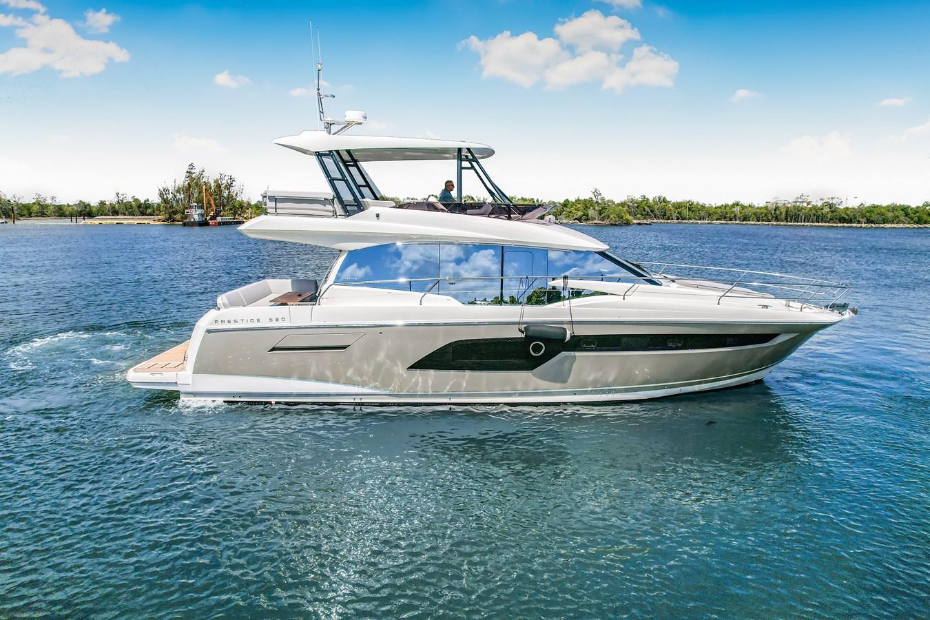Prestige 520 Flybridge