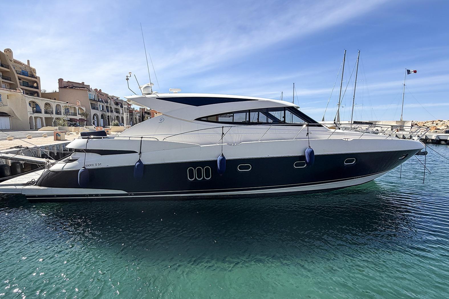 Riviera 5800 Sport Yacht for sale